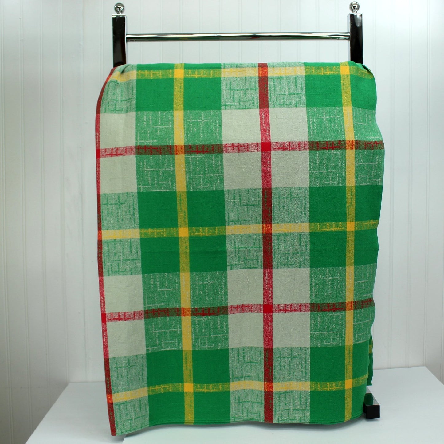 Simtex MCM Tablecloth Unusual Plaid Grey Green Red Cotton Heavy Weave  full view pattern