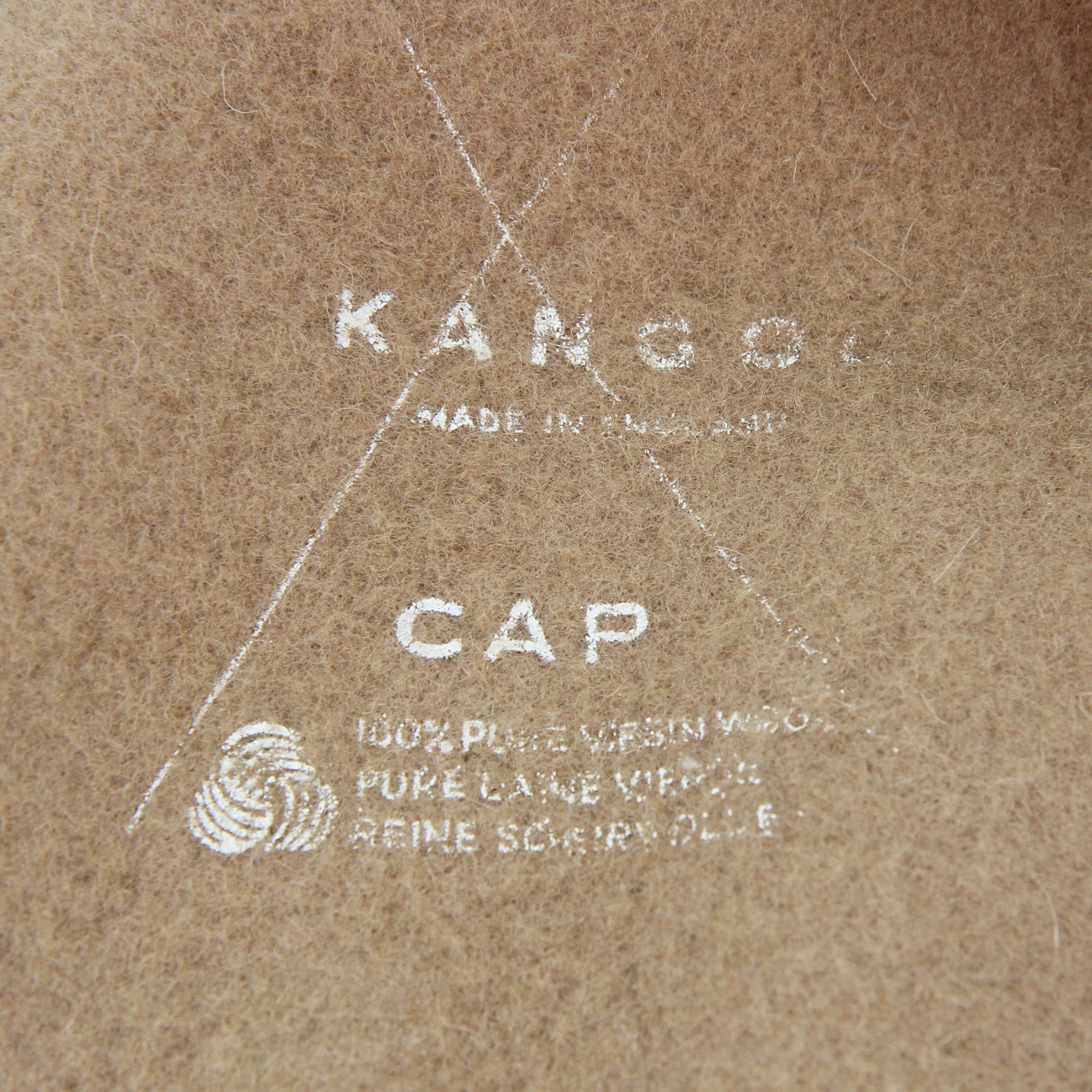 Pair Kangol Driving Caps Tan & White 10