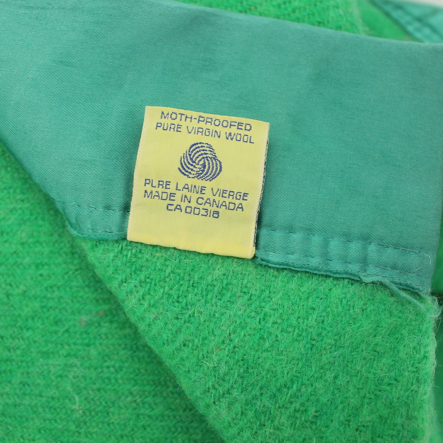 Kenwood Queensize Wool Blanket Green Moth Proof 100" X 87" Canada reverse of label