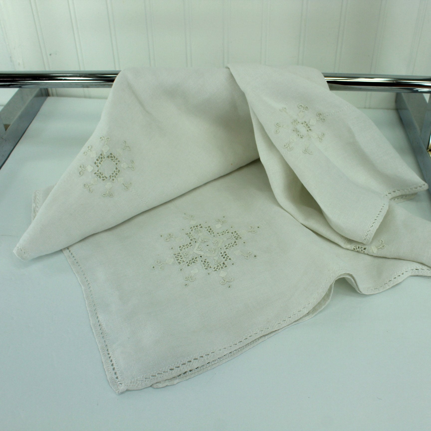 Small Vintage Tablecloth Off White Linen Embroidered Estate Use DIY Repurpose closeup design