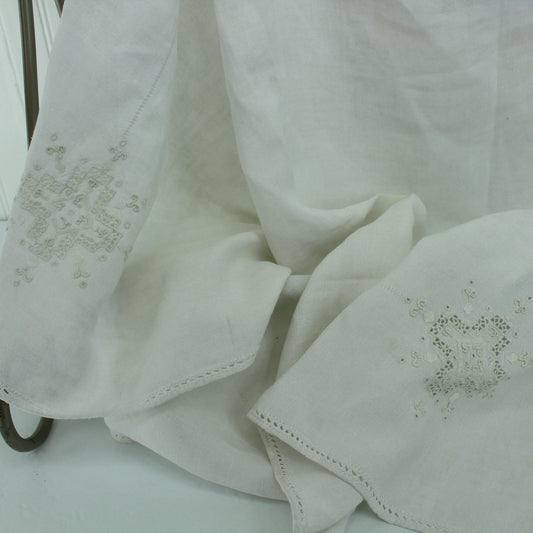 Small Vintage Tablecloth Off White Linen Embroidered Estate Use DIY Repurpose