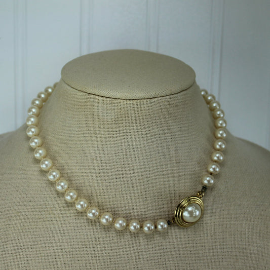 Ann Taylor Pearl Necklace Large Pearl Closure 16" Length Choker