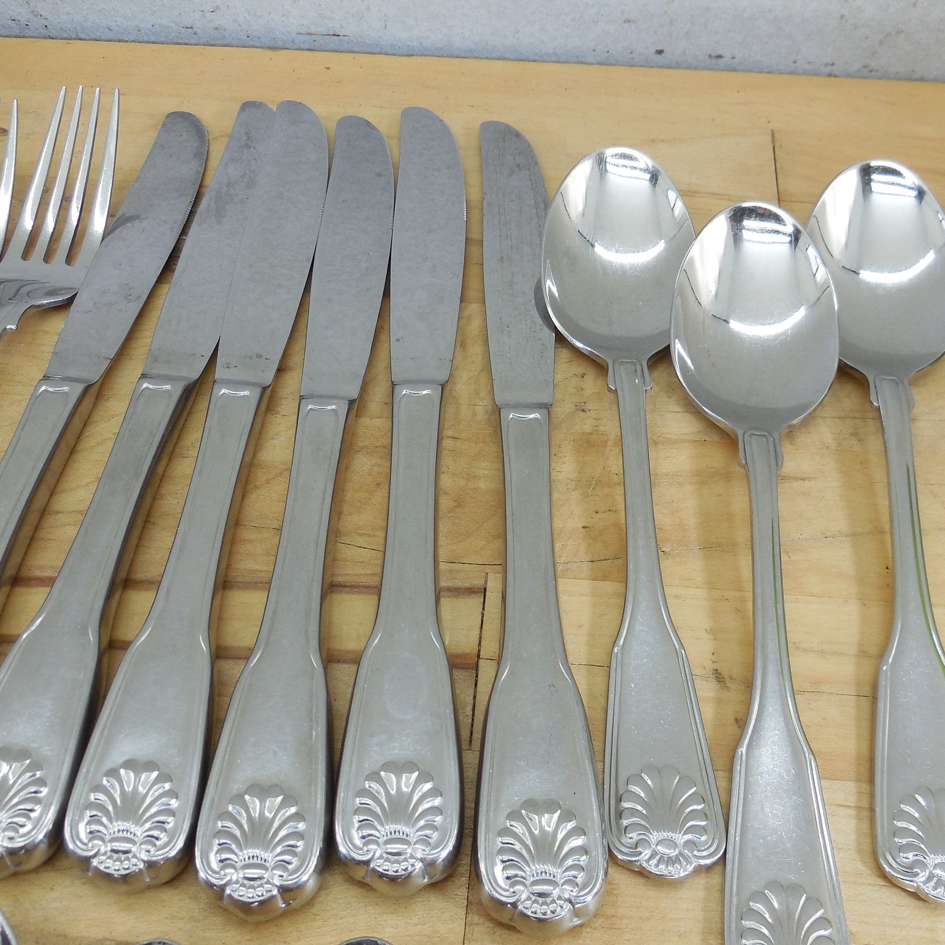 International Silver Royal Shell Stainless Flatware 24 Pieces Lot