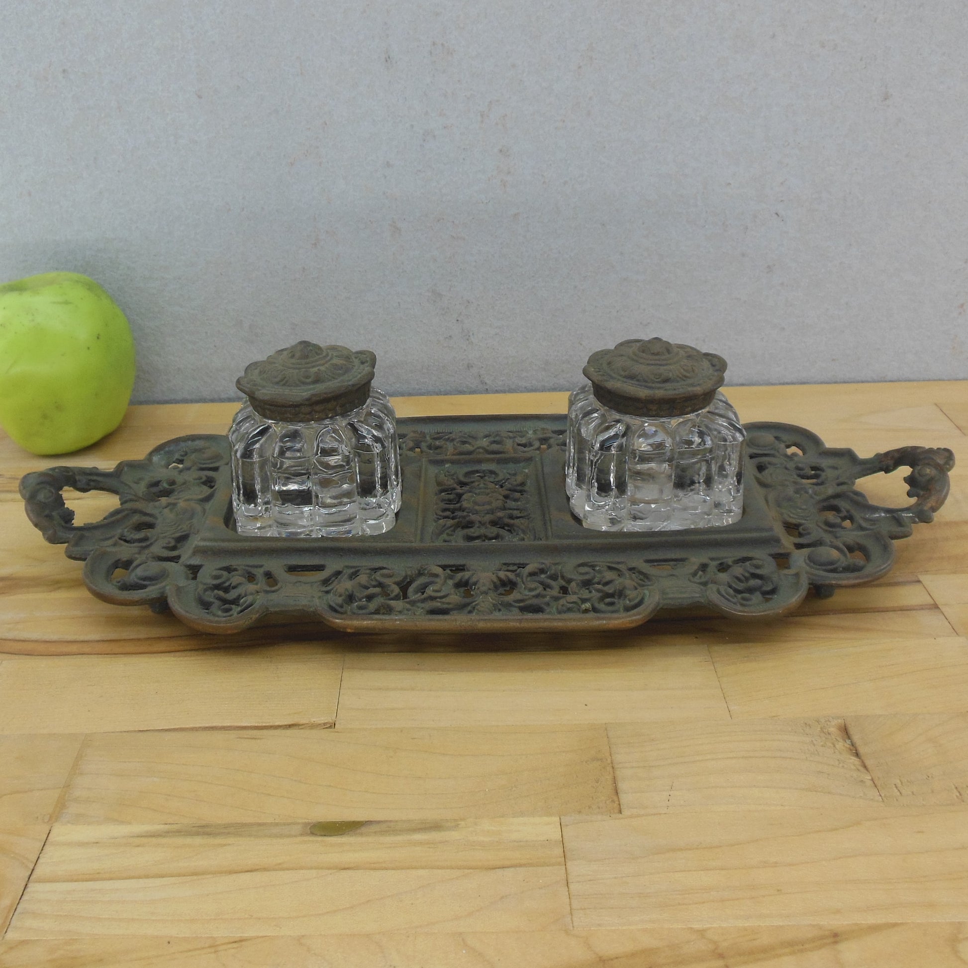 Golden Mfg. Co. Antique Bronzed Cast Iron Glass Inkwell Ornate