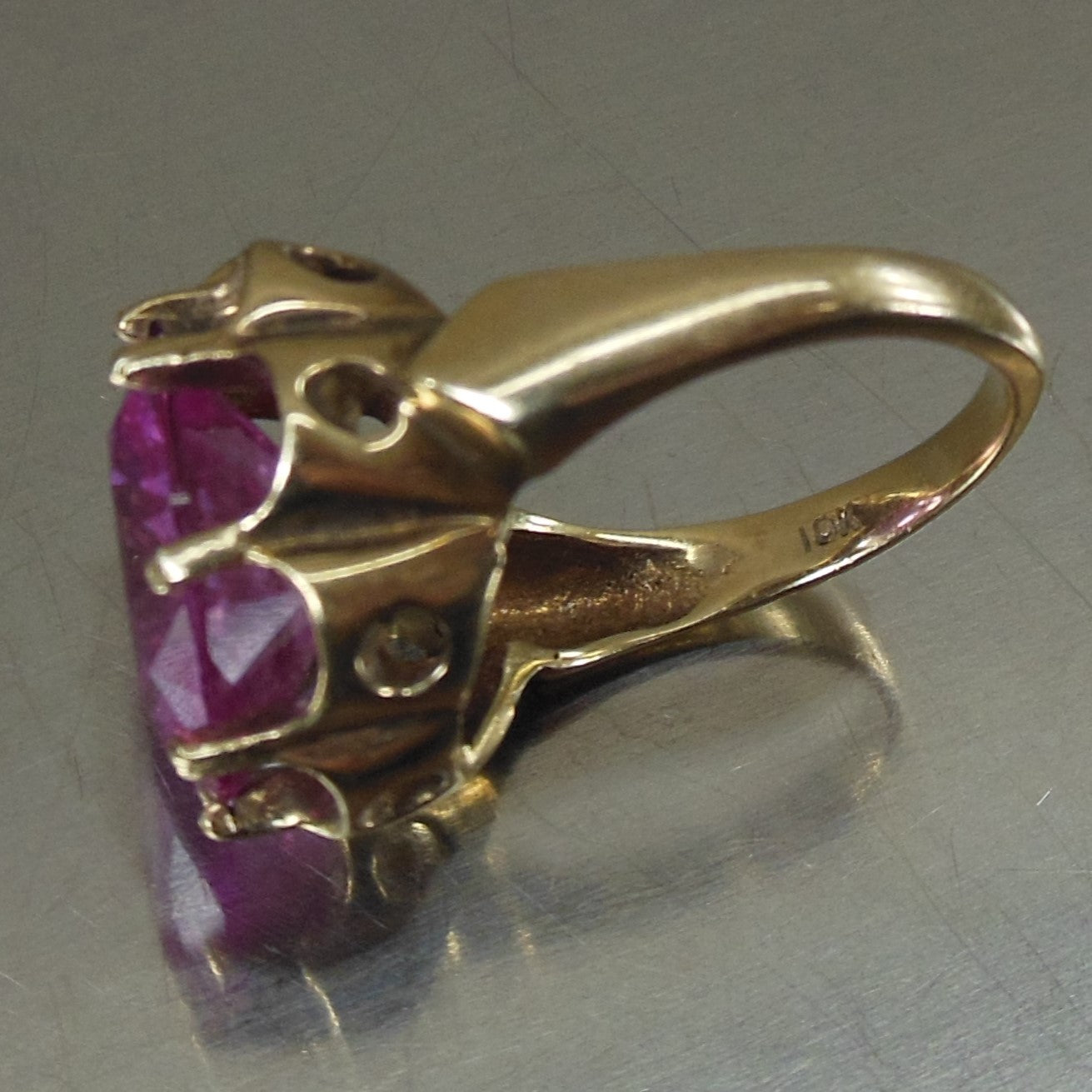Cocktail Ring 10K Yellow Gold Faceted Round Pink Lab Sapphire Size 8 used pre-owned