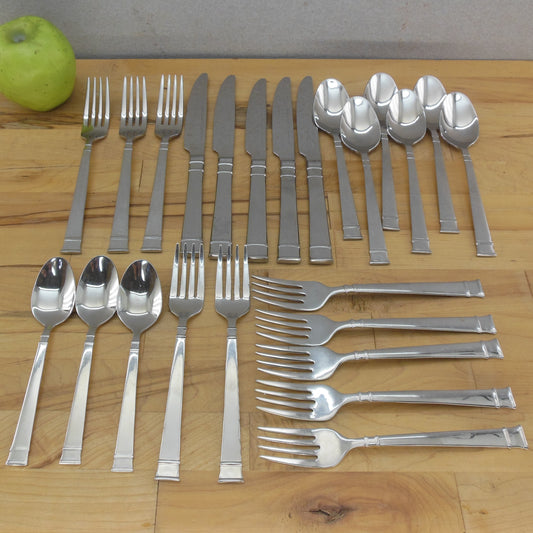 Heritage Mint Bentley Stainless Flatware Lot 24 Pcs. Fork Spoon Knife