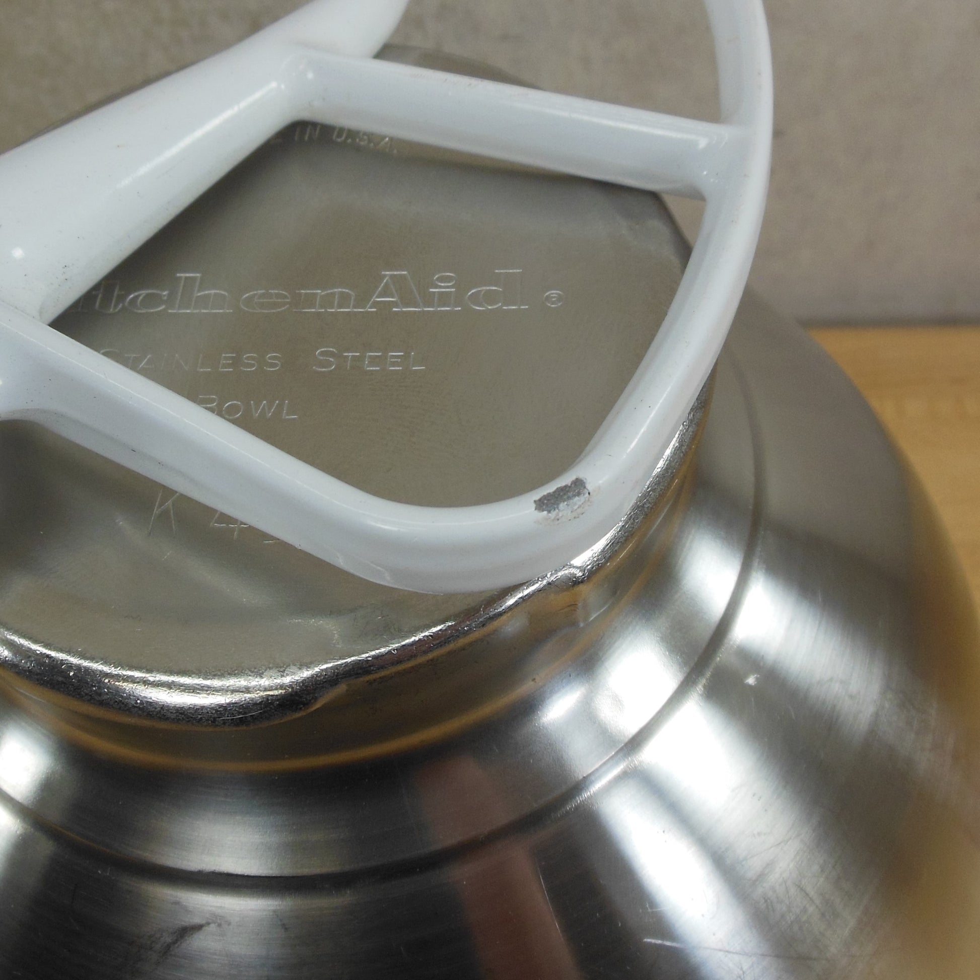 KitchenAid USA K45 Stainless 4.5 Quart Stand Mixer Bowl & Beater Chip