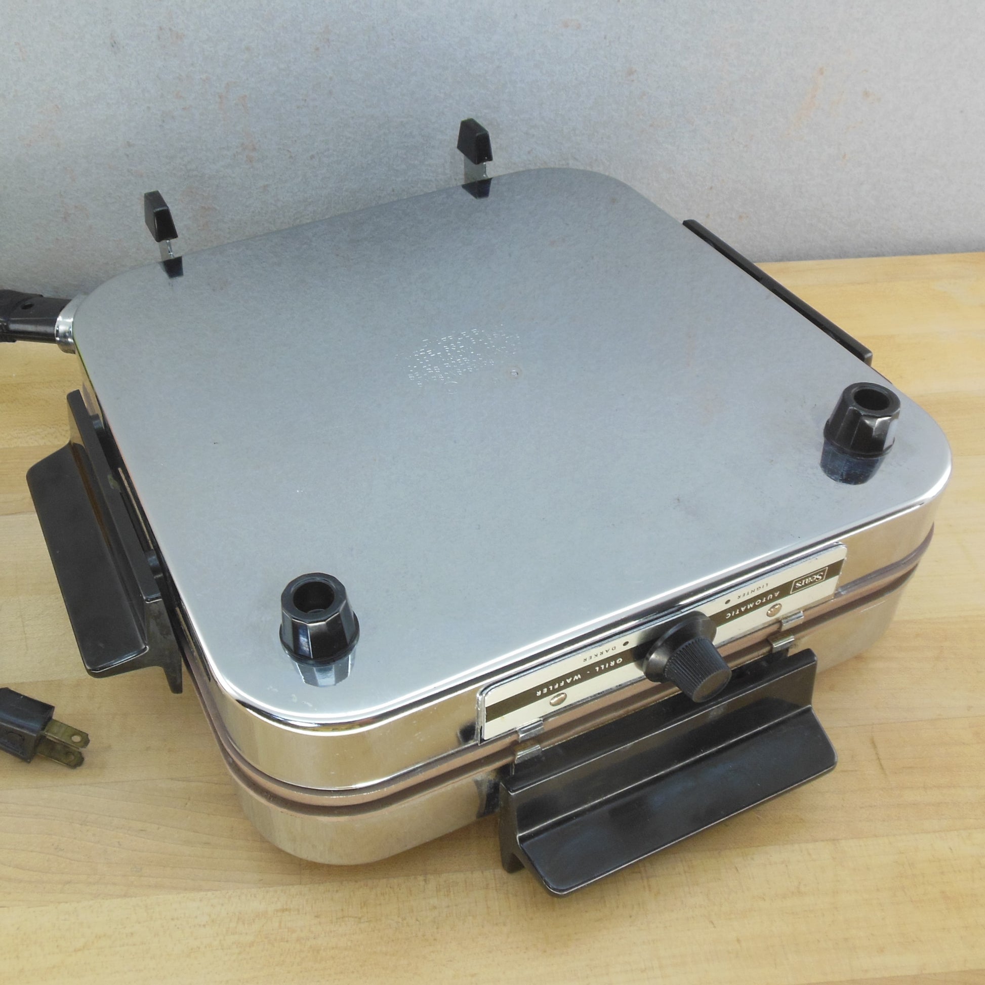 Kenmore Sears 1969 Chrome Grill Waffle Maker Non-Stick 632.64682 Automatic