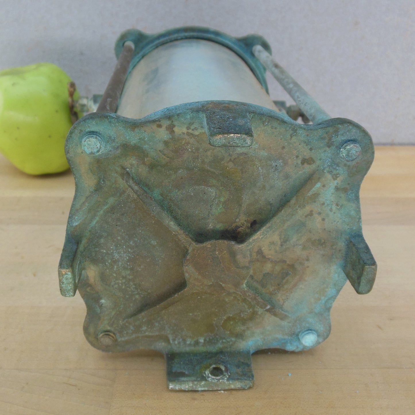 Stiles-Kem Corp Bronze/brass Glass Cylinder Water or Other Filter 7" Bowl Boat