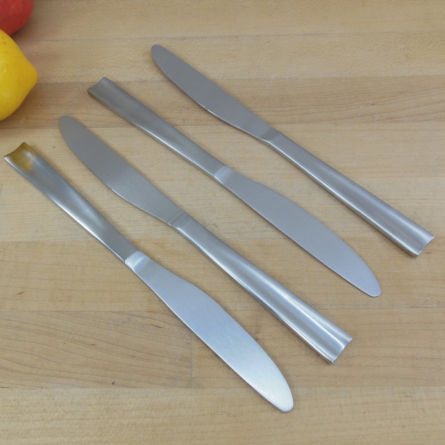 Cambridge Silver Arden Satin Stainless Flatware - Dinner Knives 4 Set