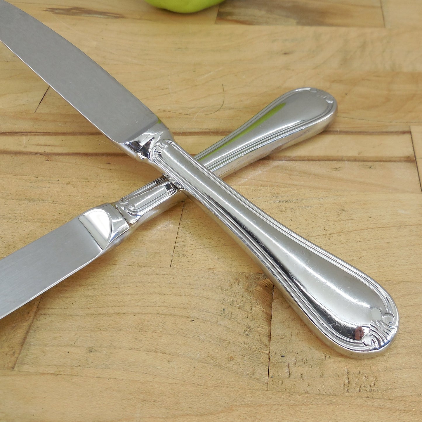 Guy DeGrenne France Renoir Stainless Glossy Flatware - 2 Dinner Knives hollow handle