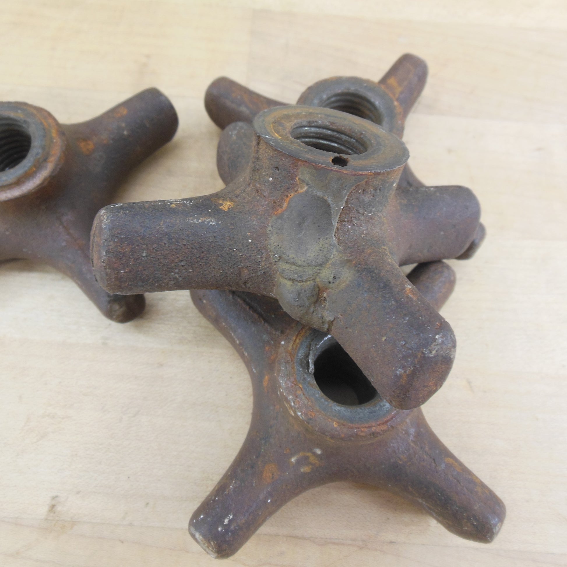 Old 4 Set Cast Iron Star Hand Knobs Nuts 1/2" Thread Through Hole 3.5" Brazed Repair