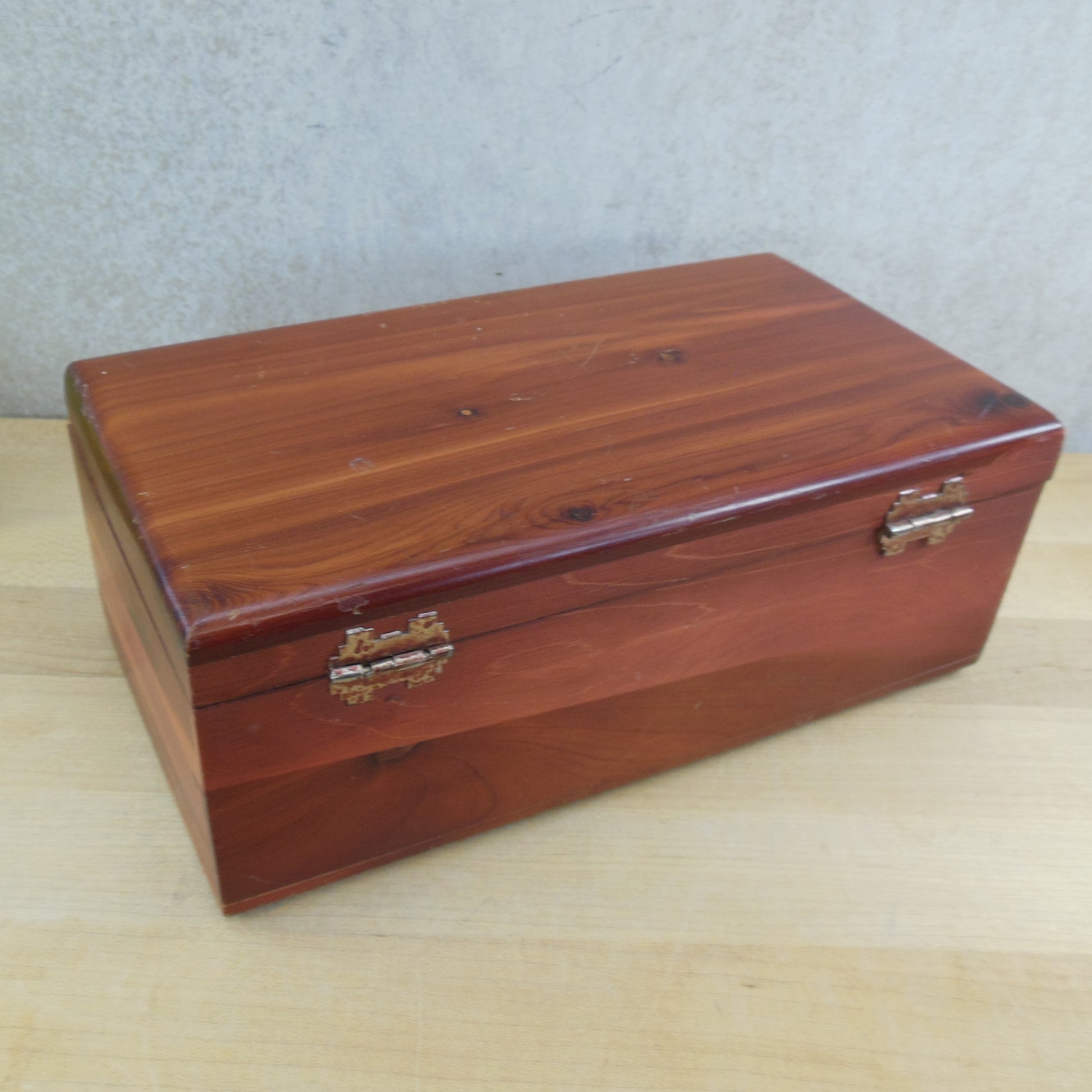 Lane Miniature Cedar Chest Box - Kornmeyer's Baton Rouge LA used