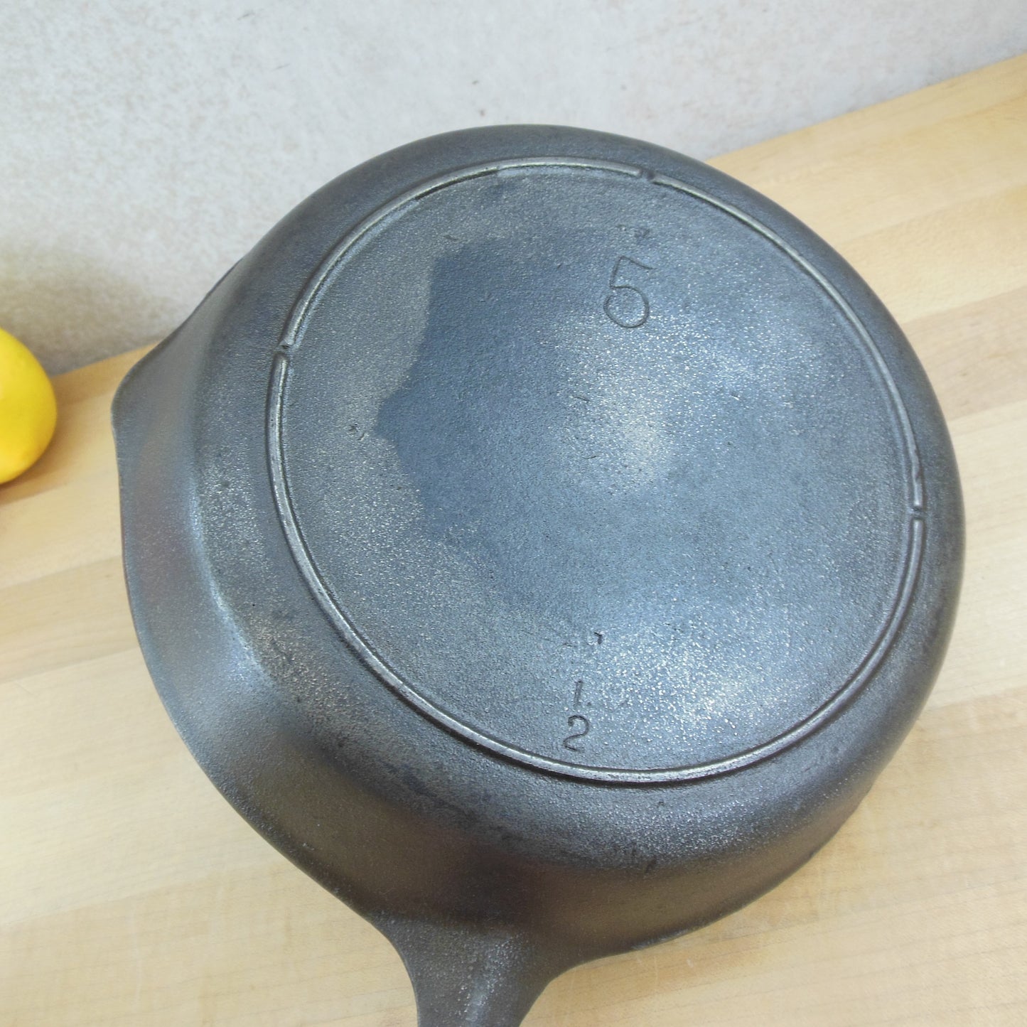 Lodge USA #5 Cast Iron Skillet 3 Notch Heat Ring Used