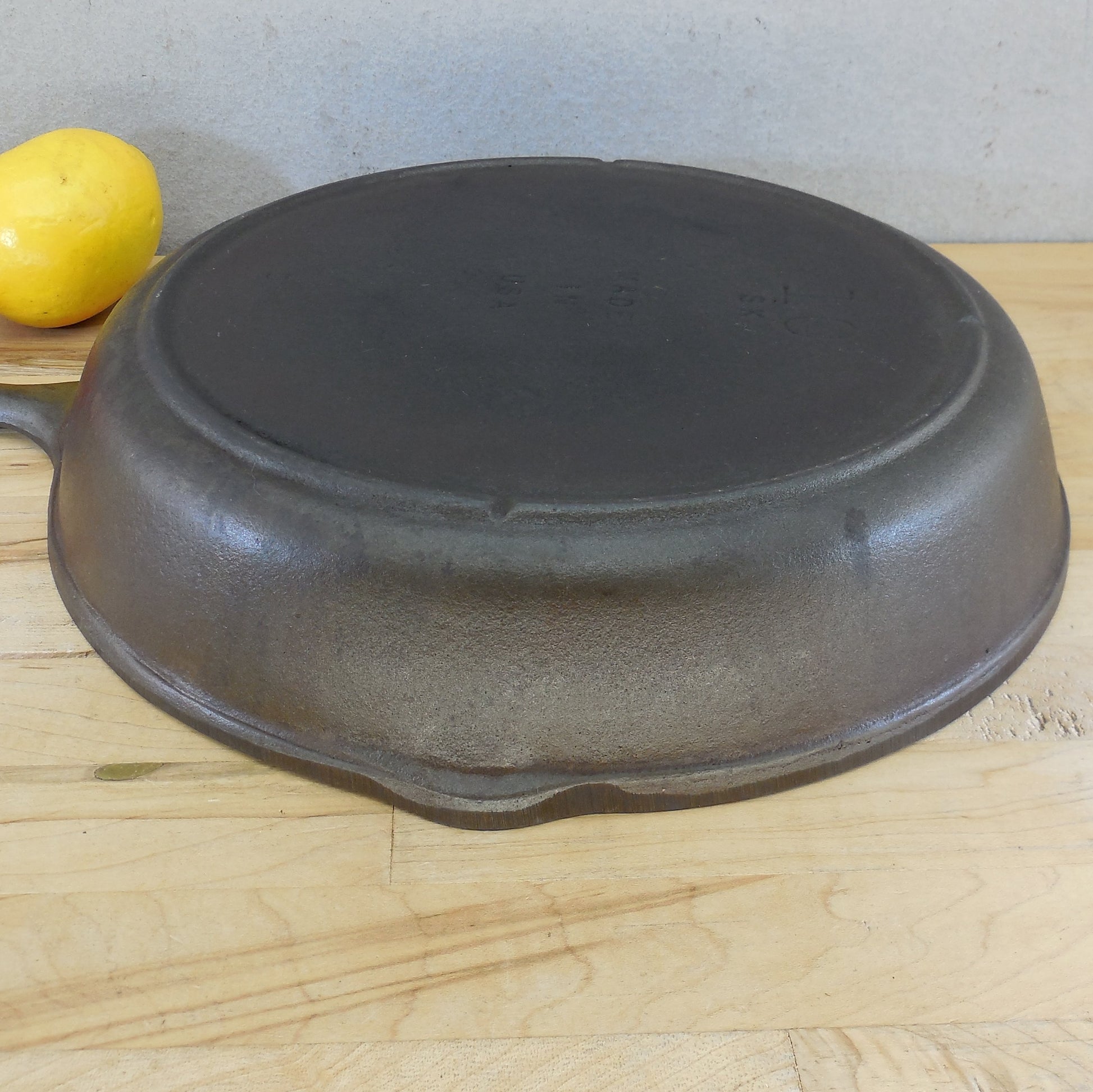 Lodge USA 3 Notch Heat Ring Cast Iron #10 Skillet 12" 10SK Spouts