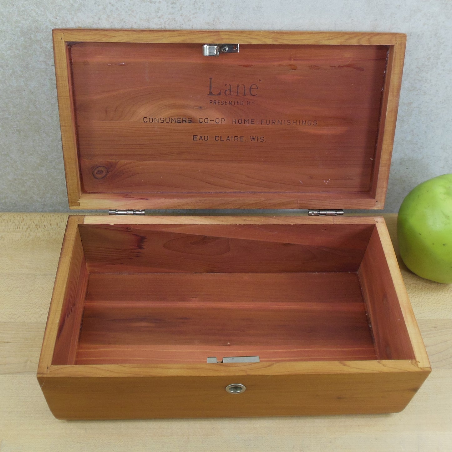 Lane Miniature Cedar Chest Box - Consumer Co-Op Eau Claire WI vintage