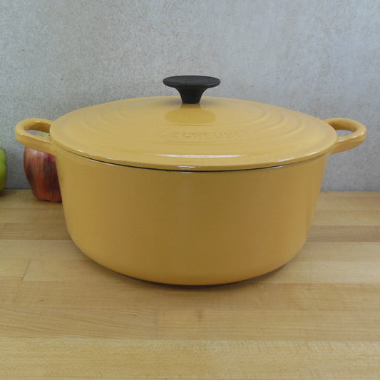 Le Creuset France Yellow 5-1/2 Quart Dutch Oven #26