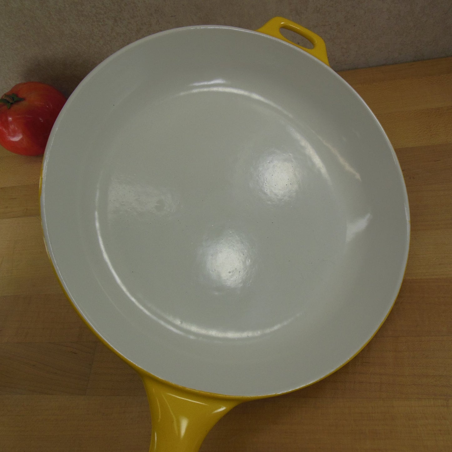 Copco Denmark Lax Yellow White Enamel Cast Iron 10" Fry Chef Pan Skillet Cleaned