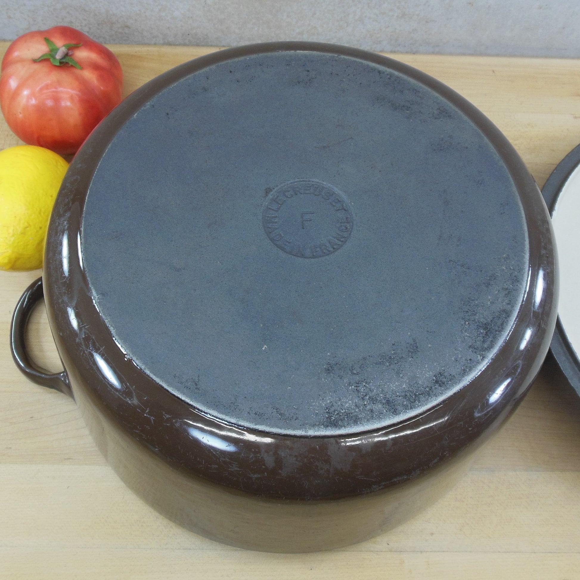 Le Creuset France F Series Brown 5-1/2 Quart Dutch Oven Bottom