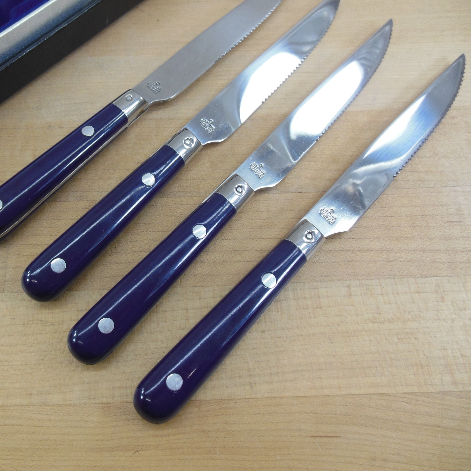 Lifetime Cutlery Paris Splendor Blue Steak Knives - Boxed 4 Set vintage
