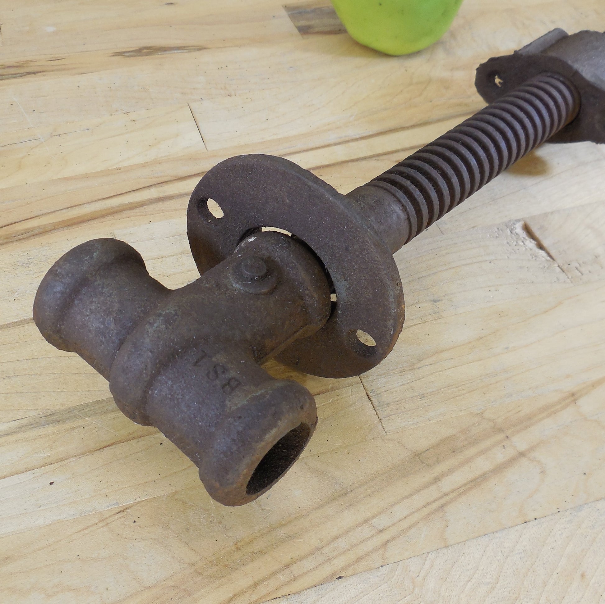 Vtg. Iron 16" Woodworking Bench Screw Leg Vise Clamp Unbranded