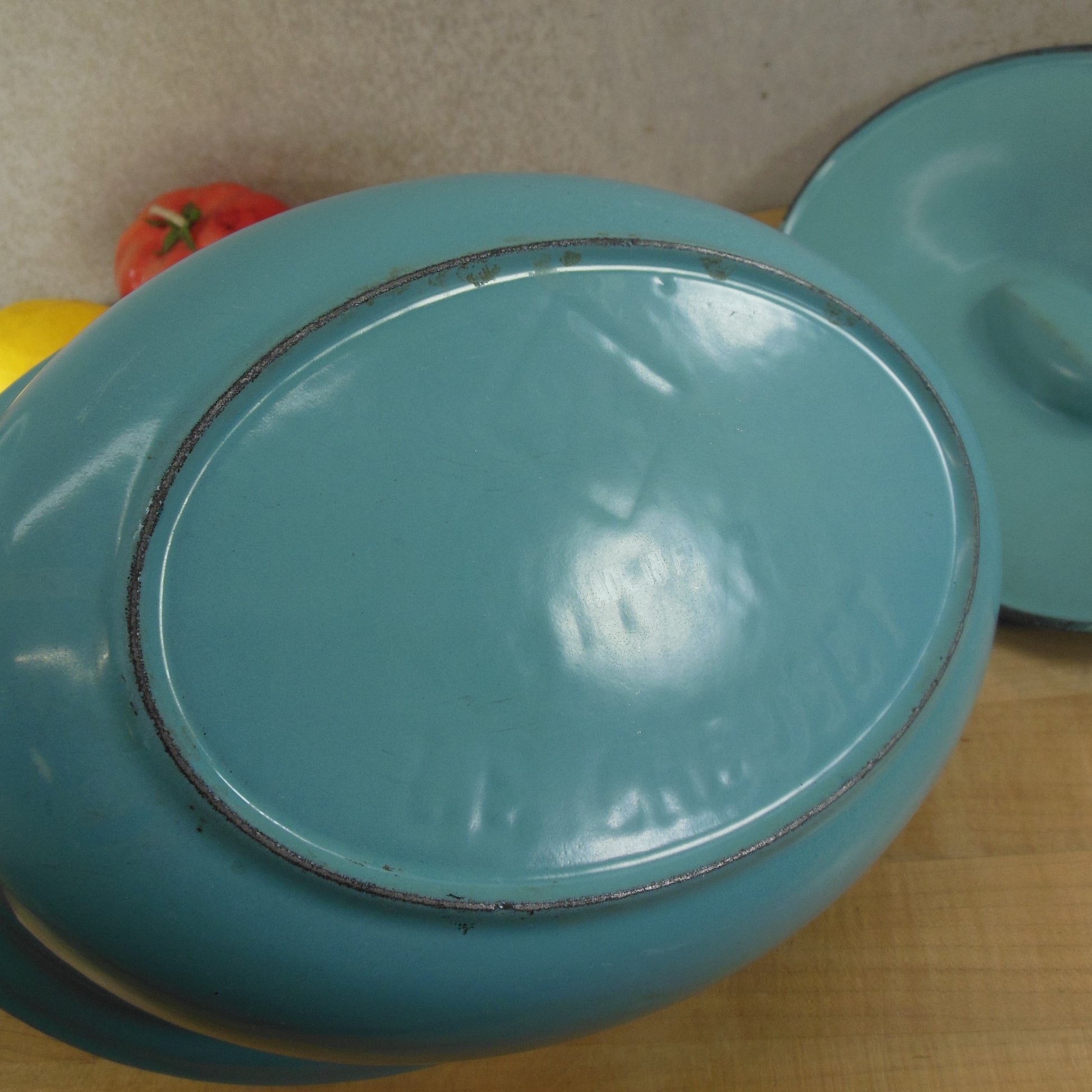 Le Creuset France Turquoise Enamel Cast Iron #24 Oval Dutch Oven Cocotte Diamond Mark Stamp