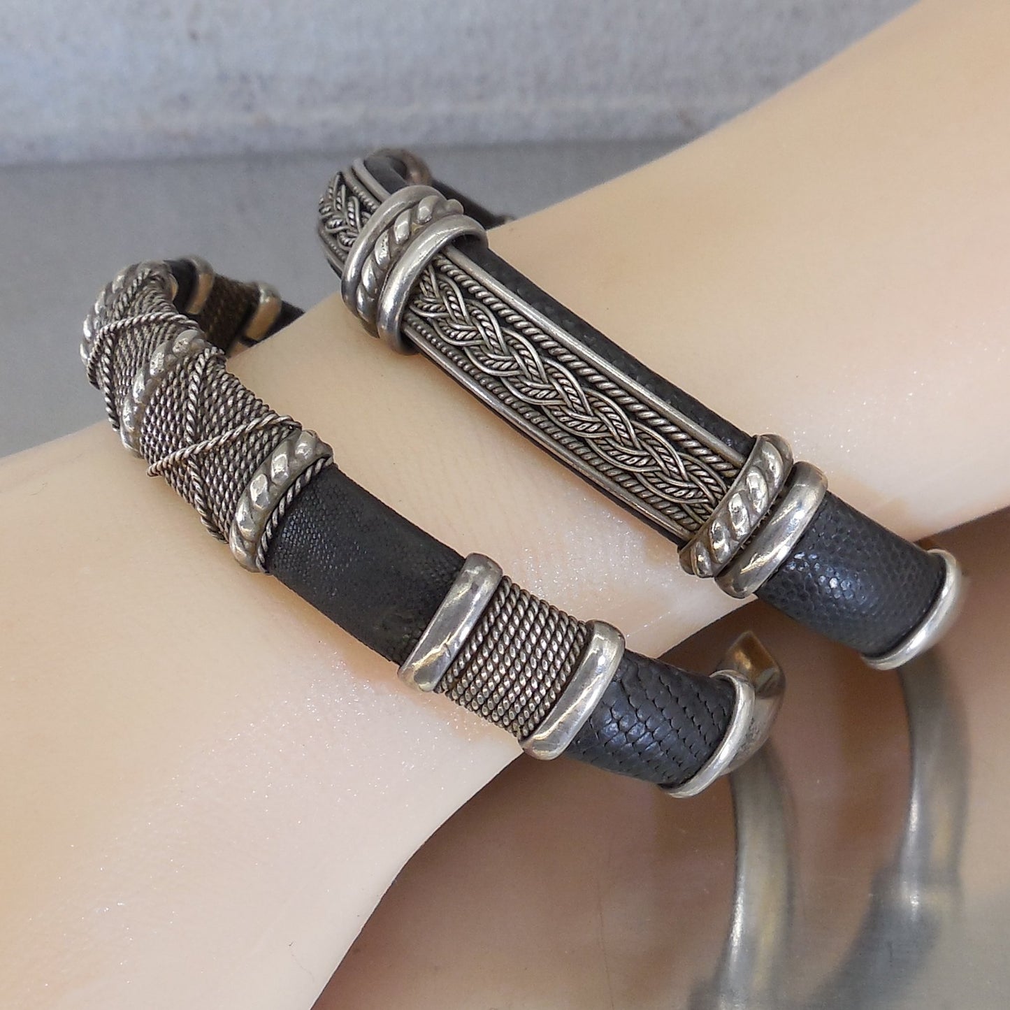 Pair Taxco TL-53 Mexico 925 Sterling Silver Snakeskin Cuff Bracelets Vintage