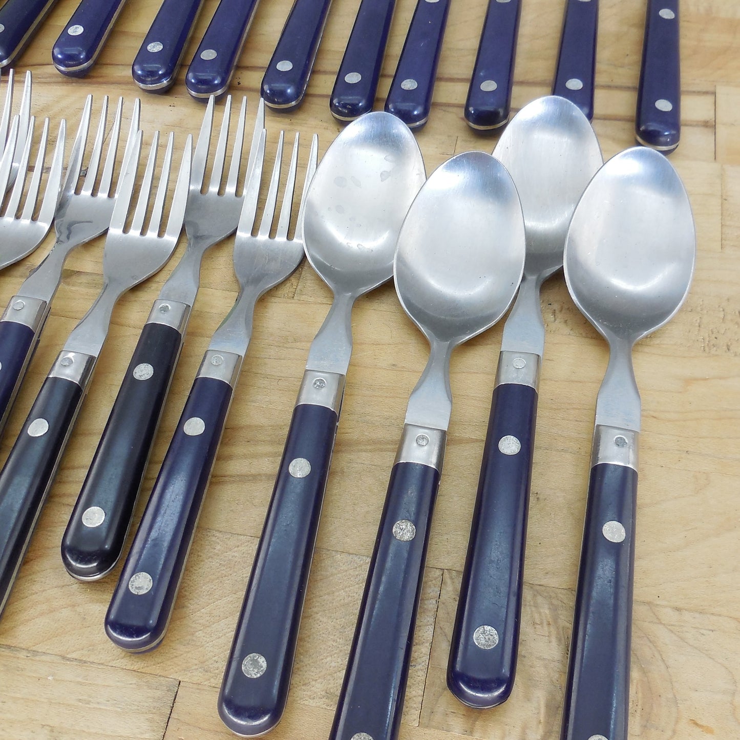 Washington Forge Mardi Gras Navy Blue Flatware Partial Set Place Spoon
