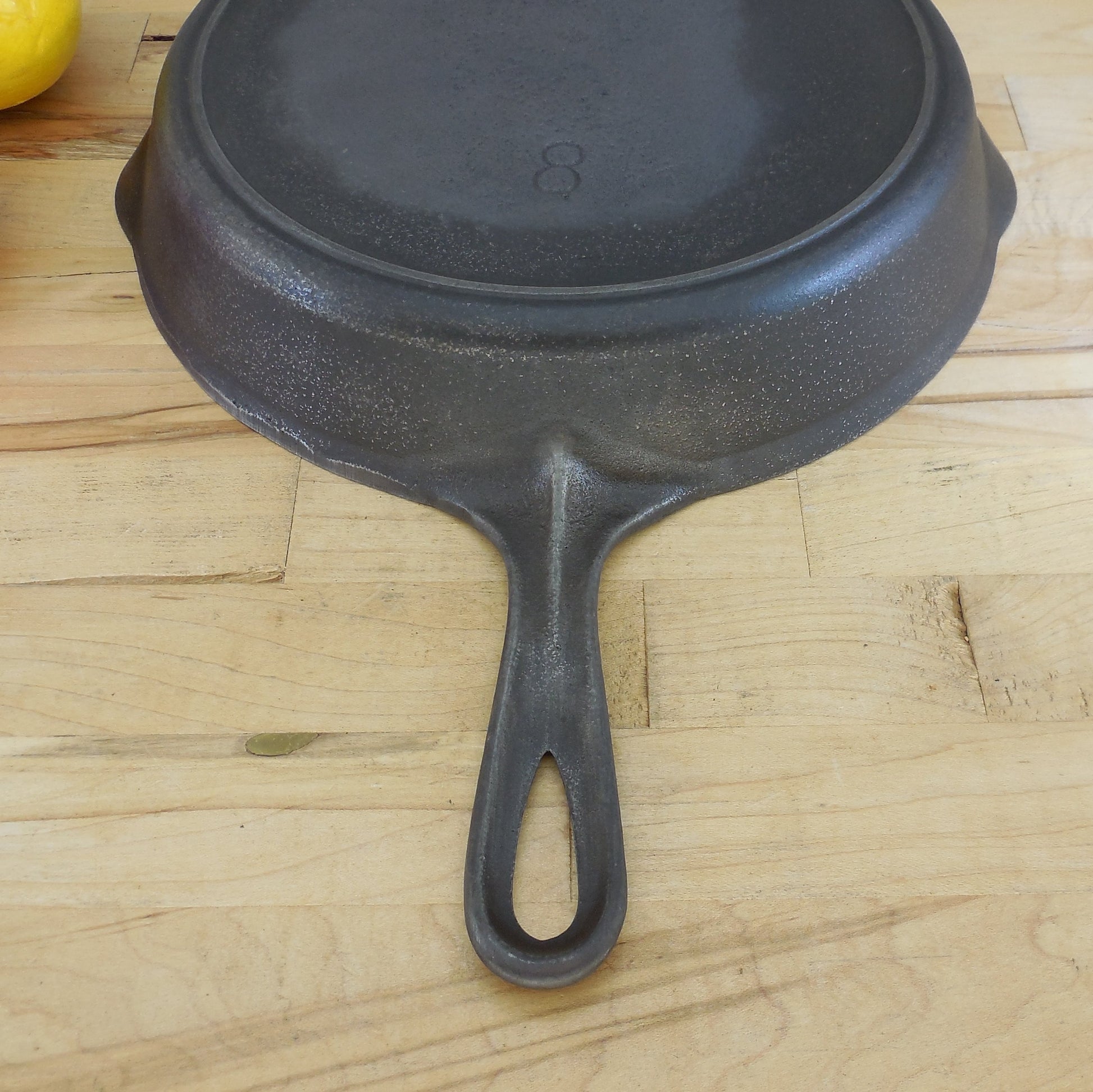 Griswold Iron Mountain #8 Cast Iron Skillet 755 Heat Ring gusset handle