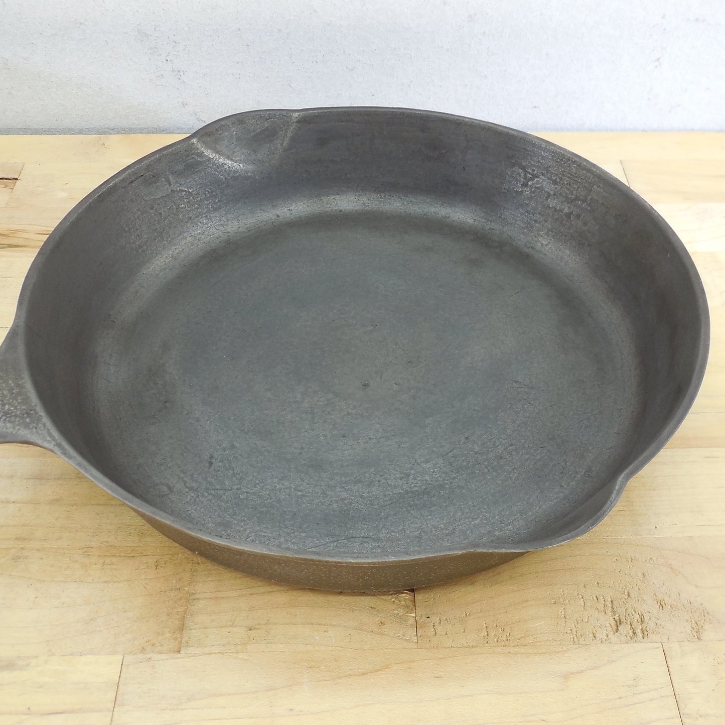 Griswold Iron Mountain #8 Cast Iron Skillet 755 Heat Ring Seasoned