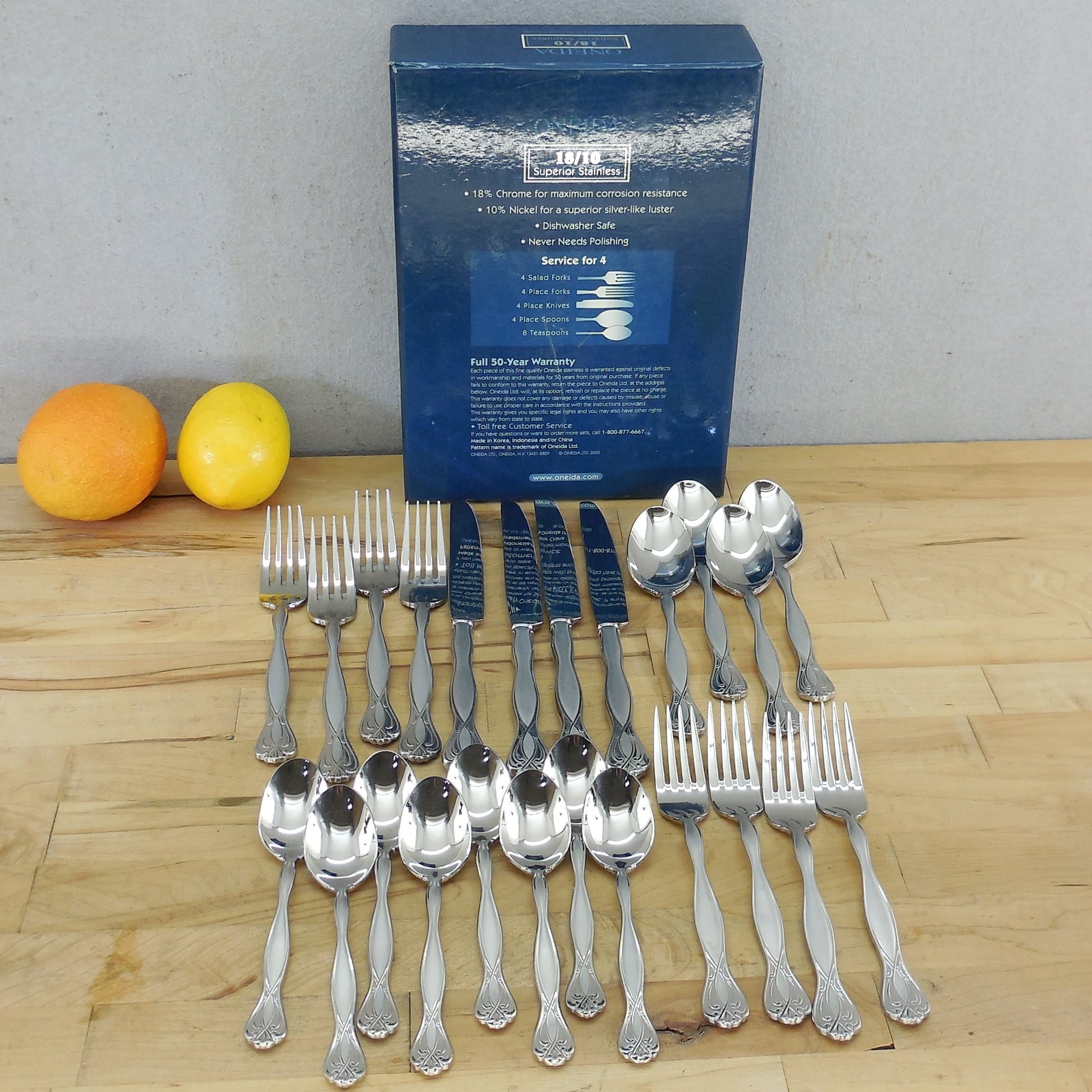 Oneida Majestic 24 Piece Flatware Set 18/10 Stainless Open Box