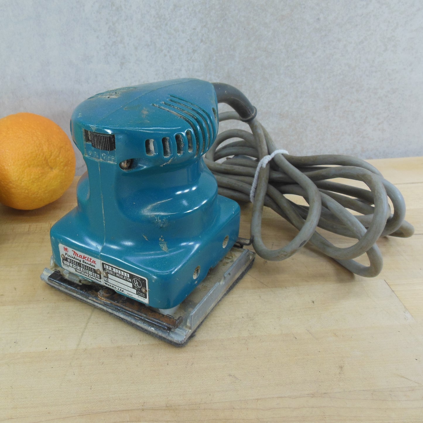 Makita Corded Electric B04510 Palm Finishing Sander