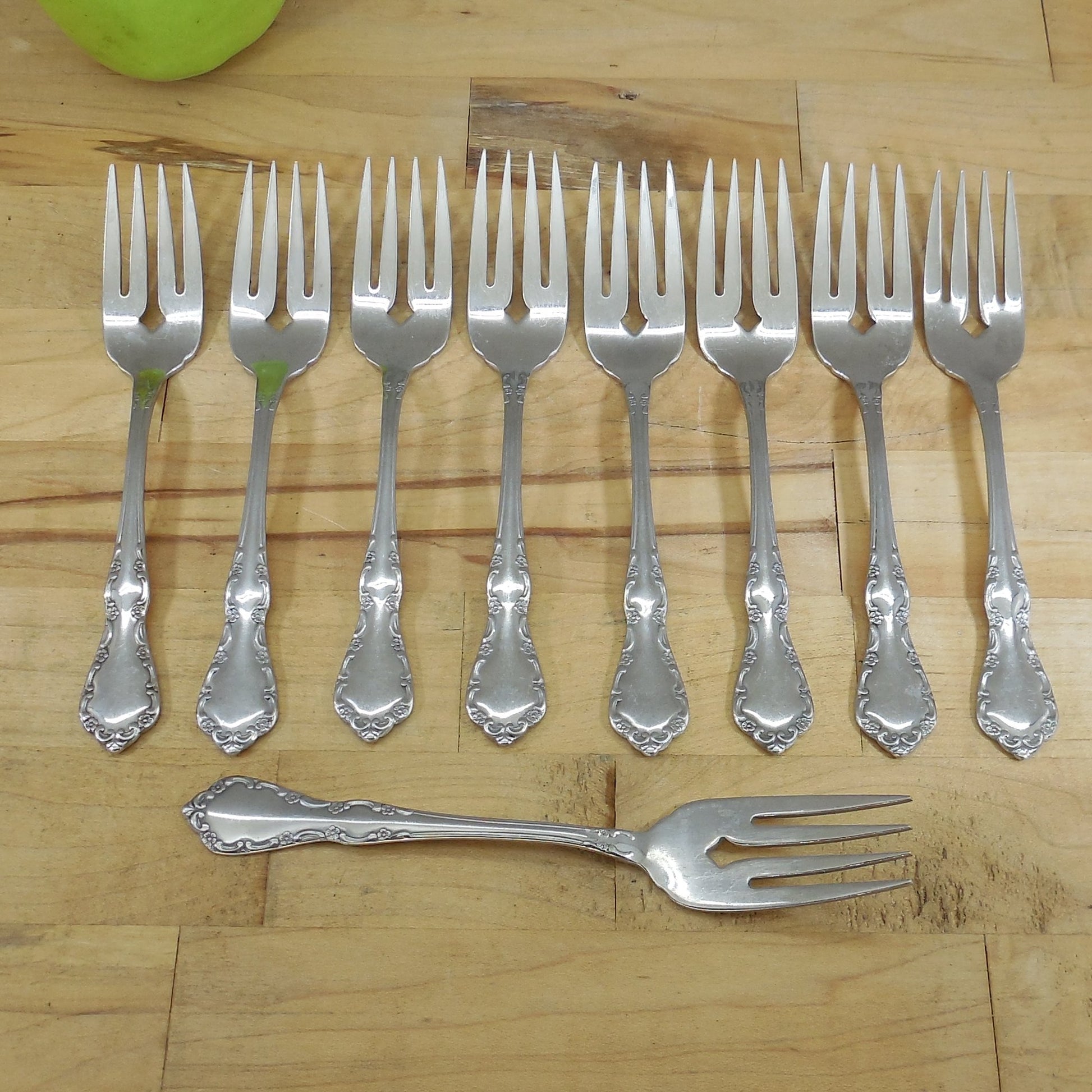 Oneida Distinction Deluxe Mansion Hall Stainless Salad Forks 9 Lot