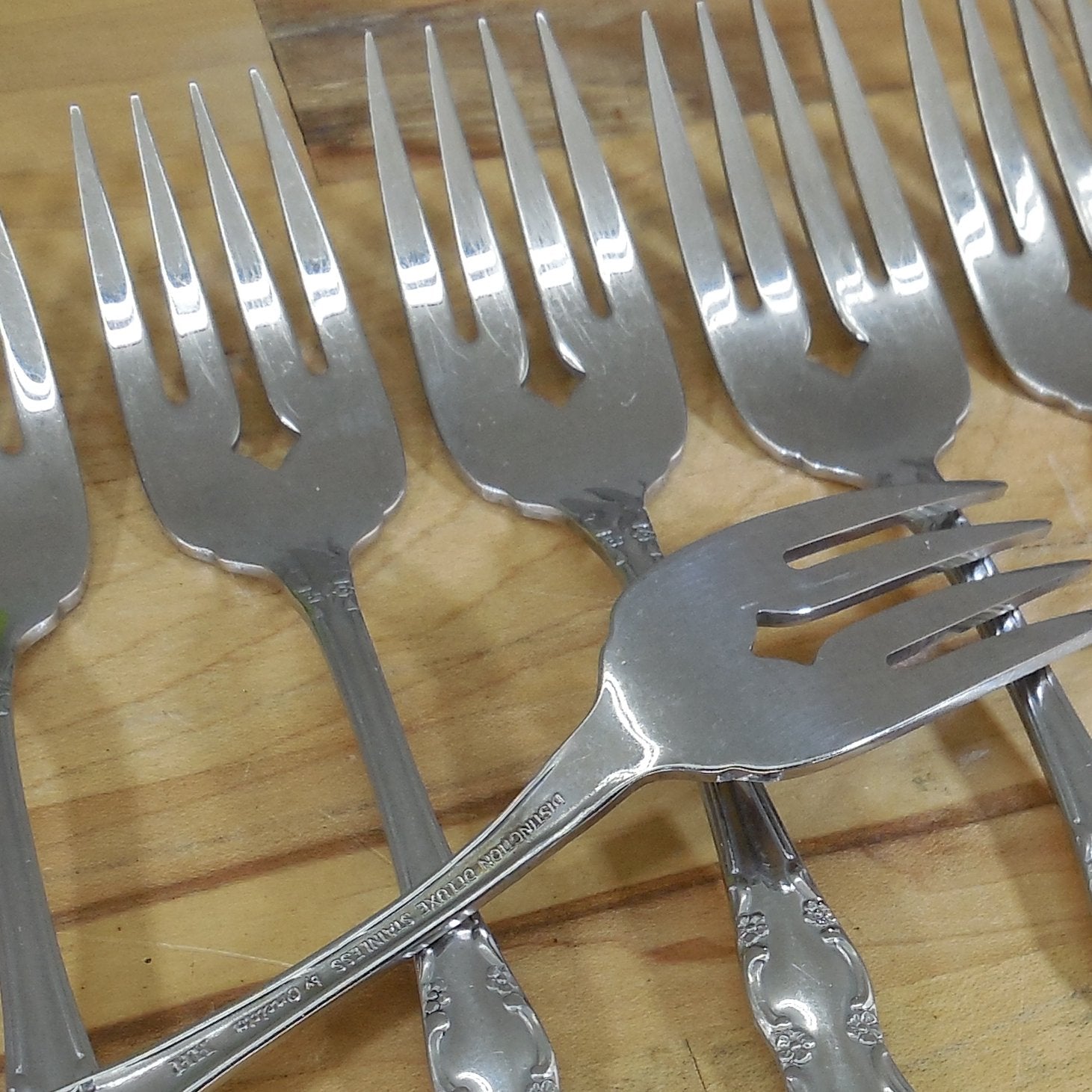 Oneida Distinction Deluxe Mansion Hall Stainless Salad Forks 9 Lot 6-1/4"