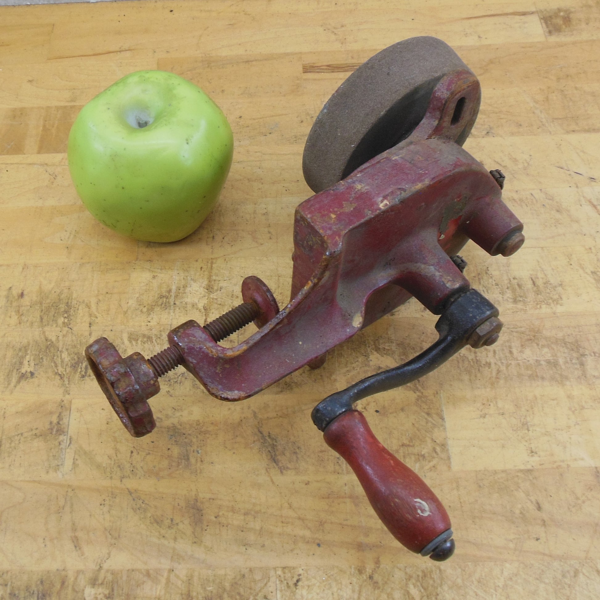 L? Milwaukee Hand Crank Bench Grinder Sharpener