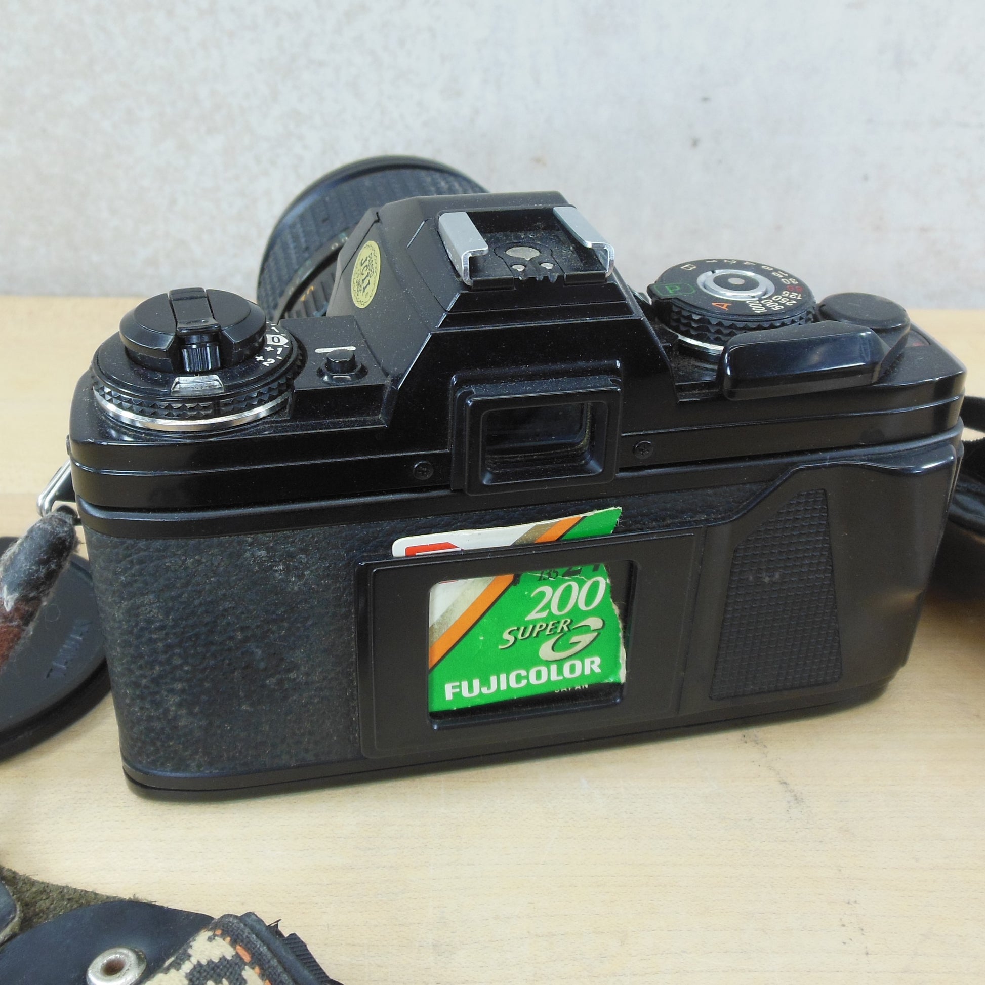 Minolta X-700 35mm Camera 62mm Macro Vivitar 2x Tele Converter Papers used