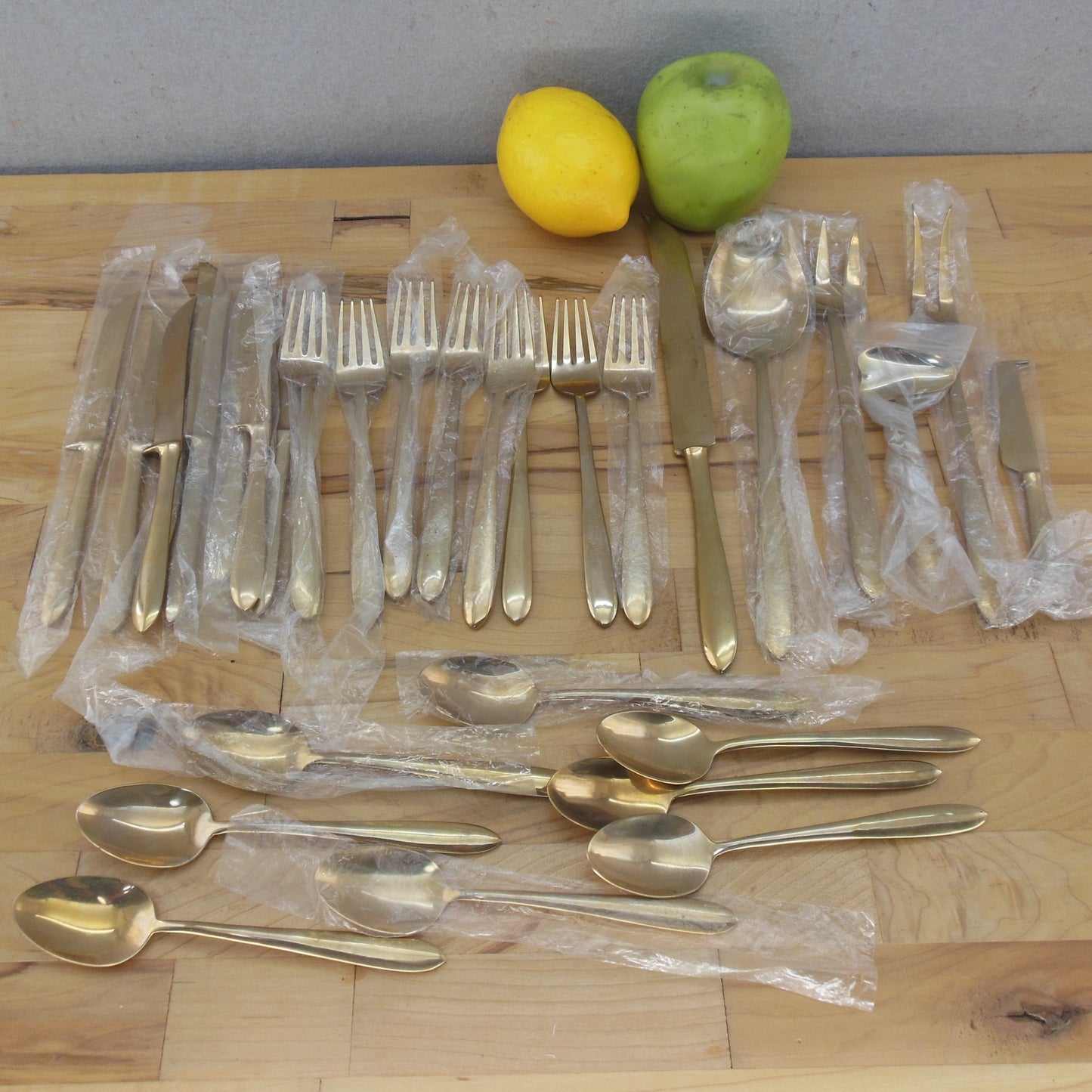 Lifetime Cutlery Stainless Grande Tradition Flatware Set 35 Pcs. NIP