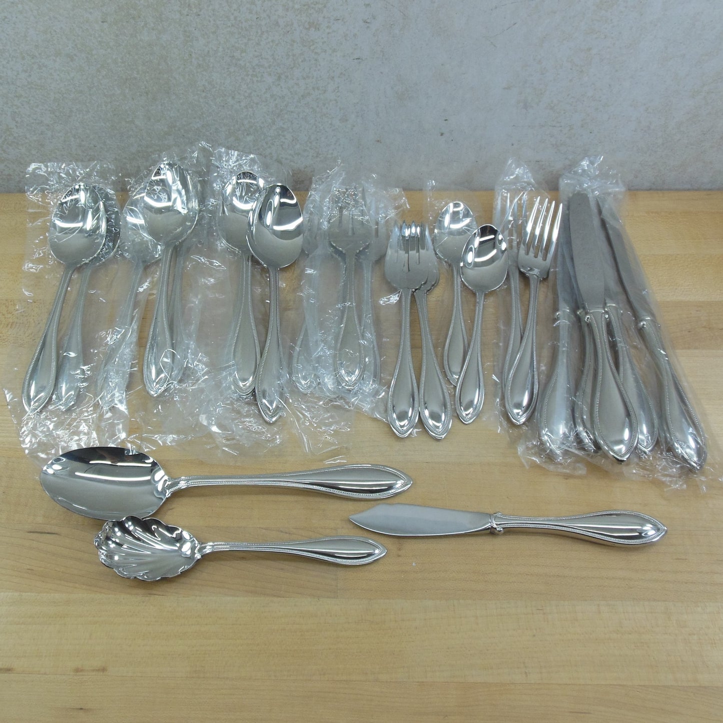 Oneida Stainless Arbor American Harmony Beaded Flatware Lot New