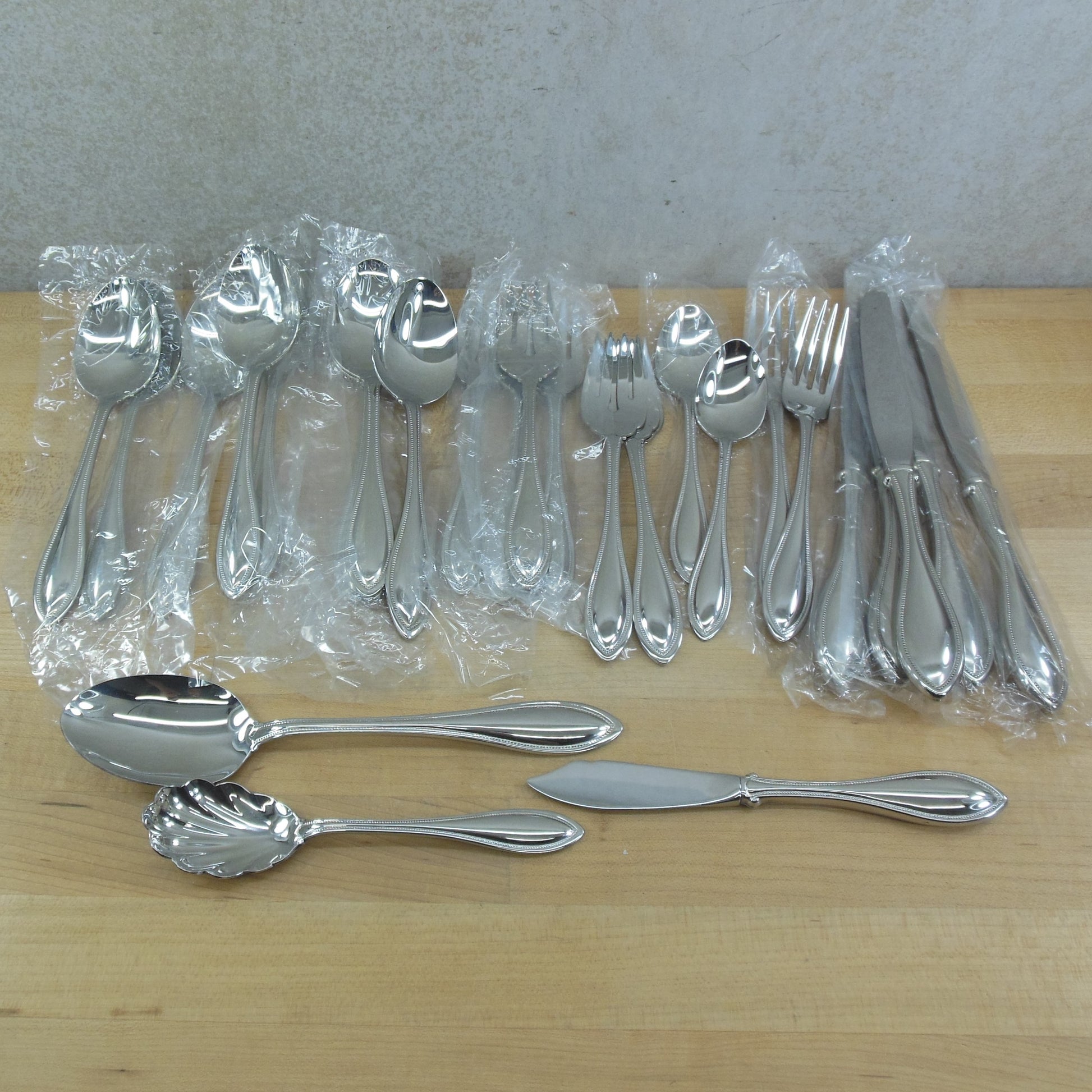 Oneida Stainless Arbor American Harmony Beaded Flatware Lot New