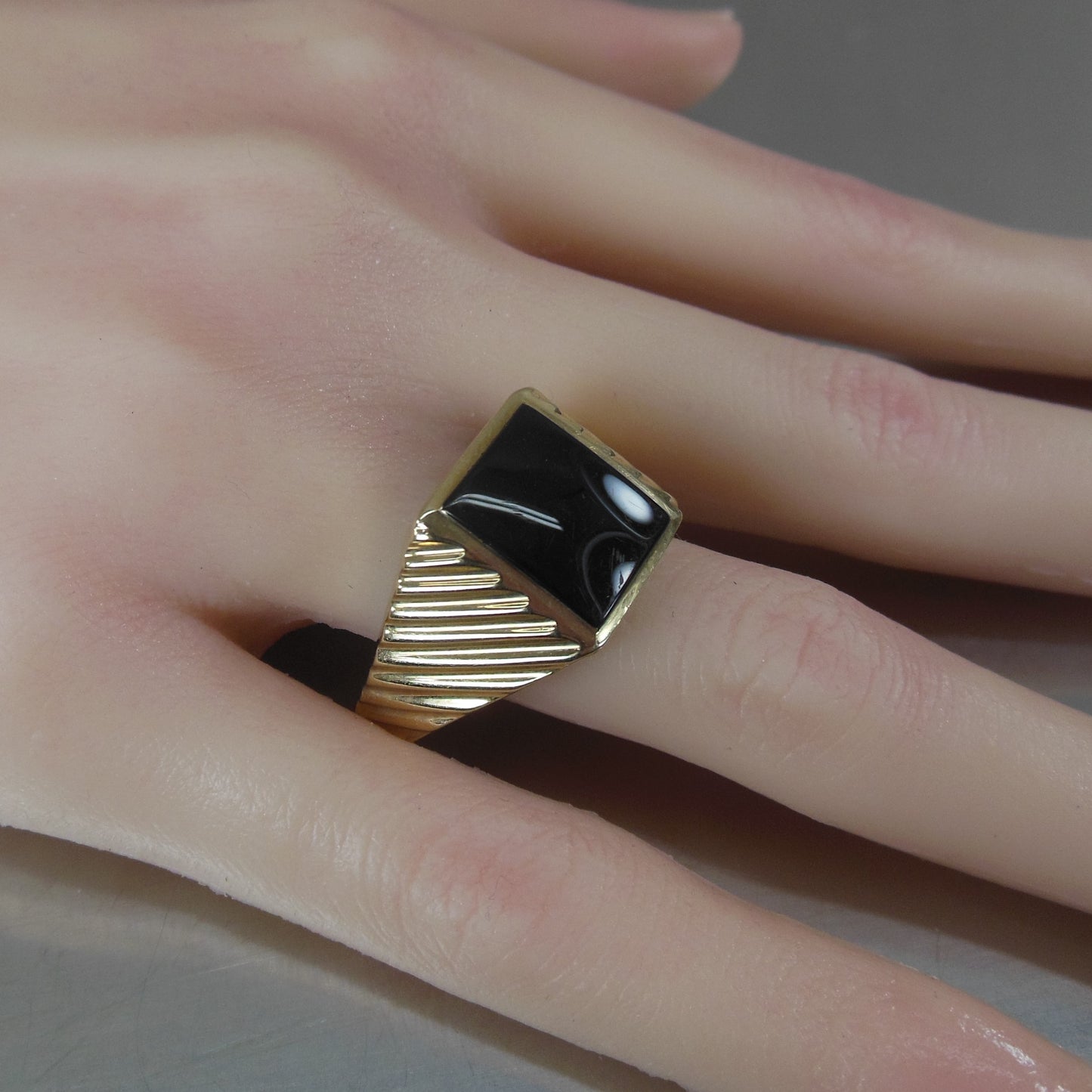 Estate Men's Ring 10K Yellow Gold Black Onyx Square Size 11.75 vintage