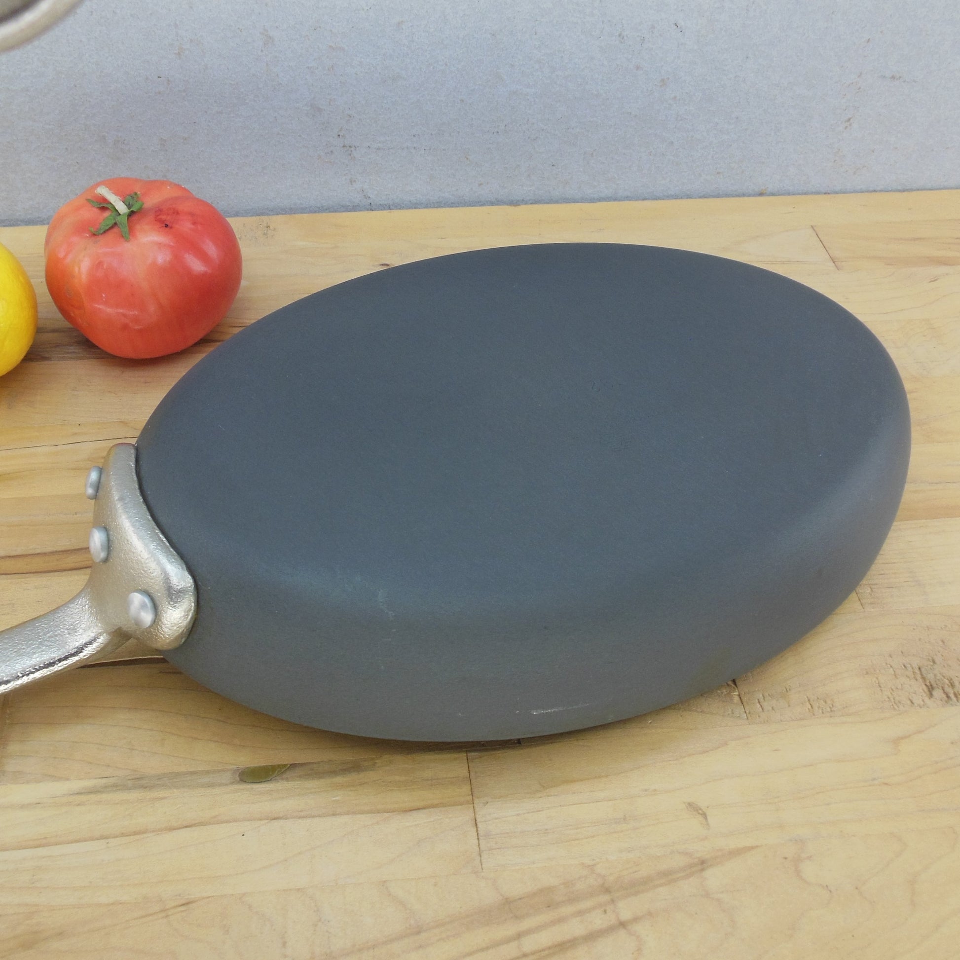 Calphalon Commercial Cookware Anodized Oval Omelet Pan Skillet 192 Cleaned