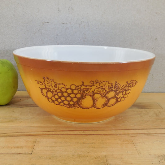 Pyrex Glass Old Orchard 2.5 Quart Mixing Bowl 403 Brown Gold Fruit