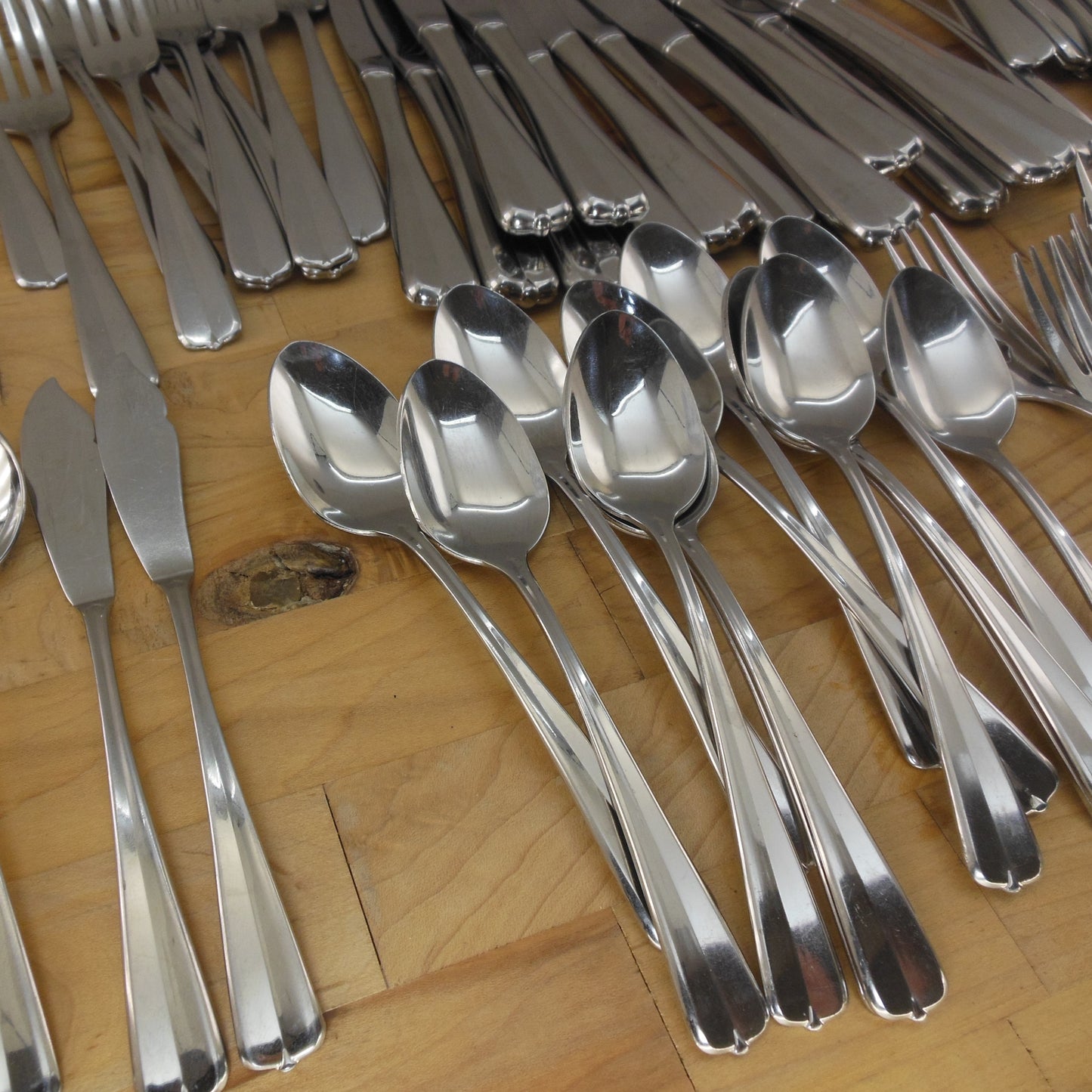 Oneida Gala-Impulse Stainless Flatware Lot Set 63 Pieces teaspoons