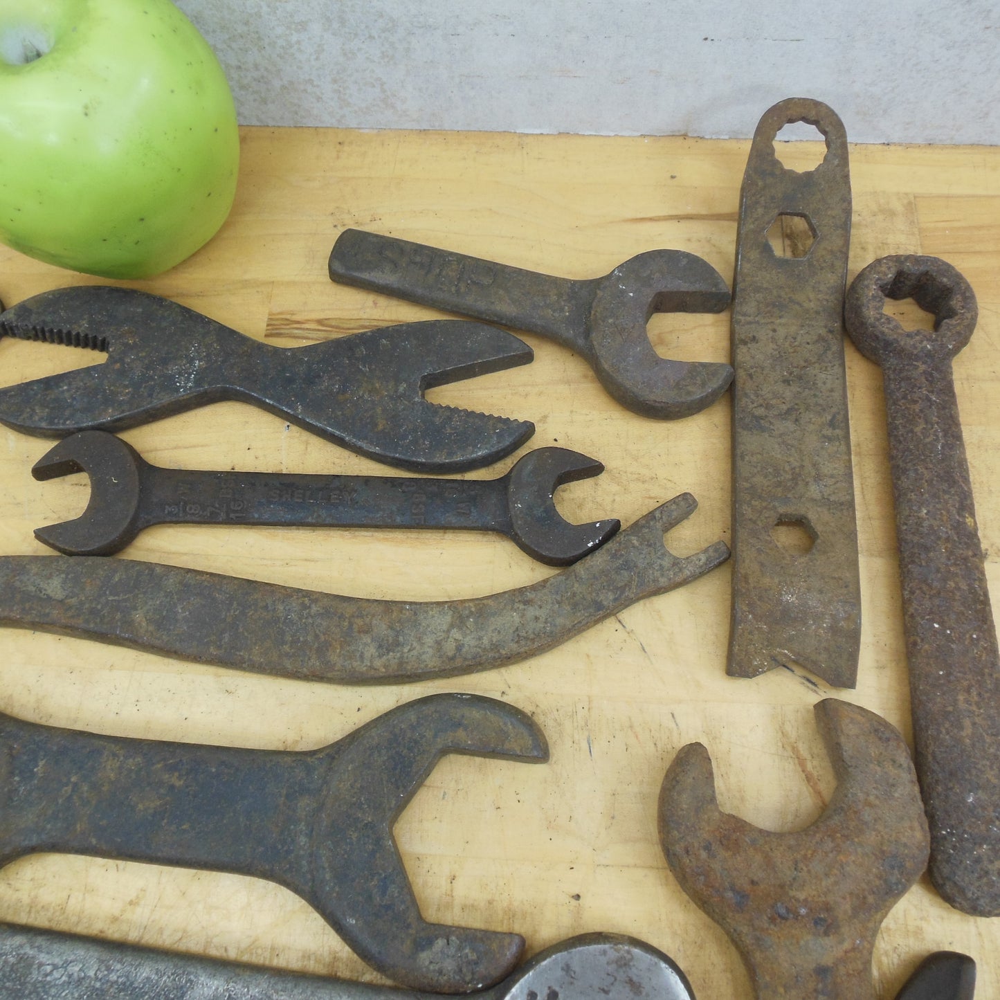 Antique 21 Lot Old Iron Wrenches Farm Tool Pratt & Whitney Others Mechanic