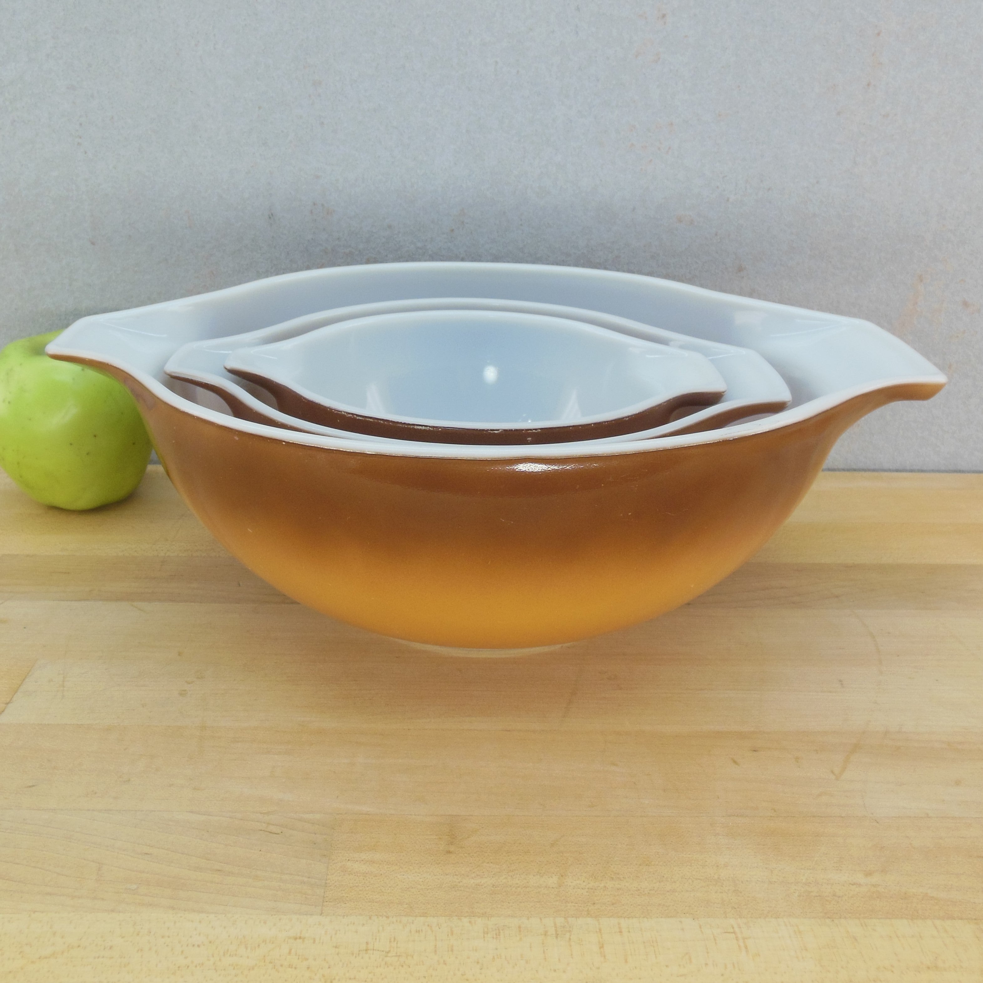 Pyrex deals orchard mixing bowls