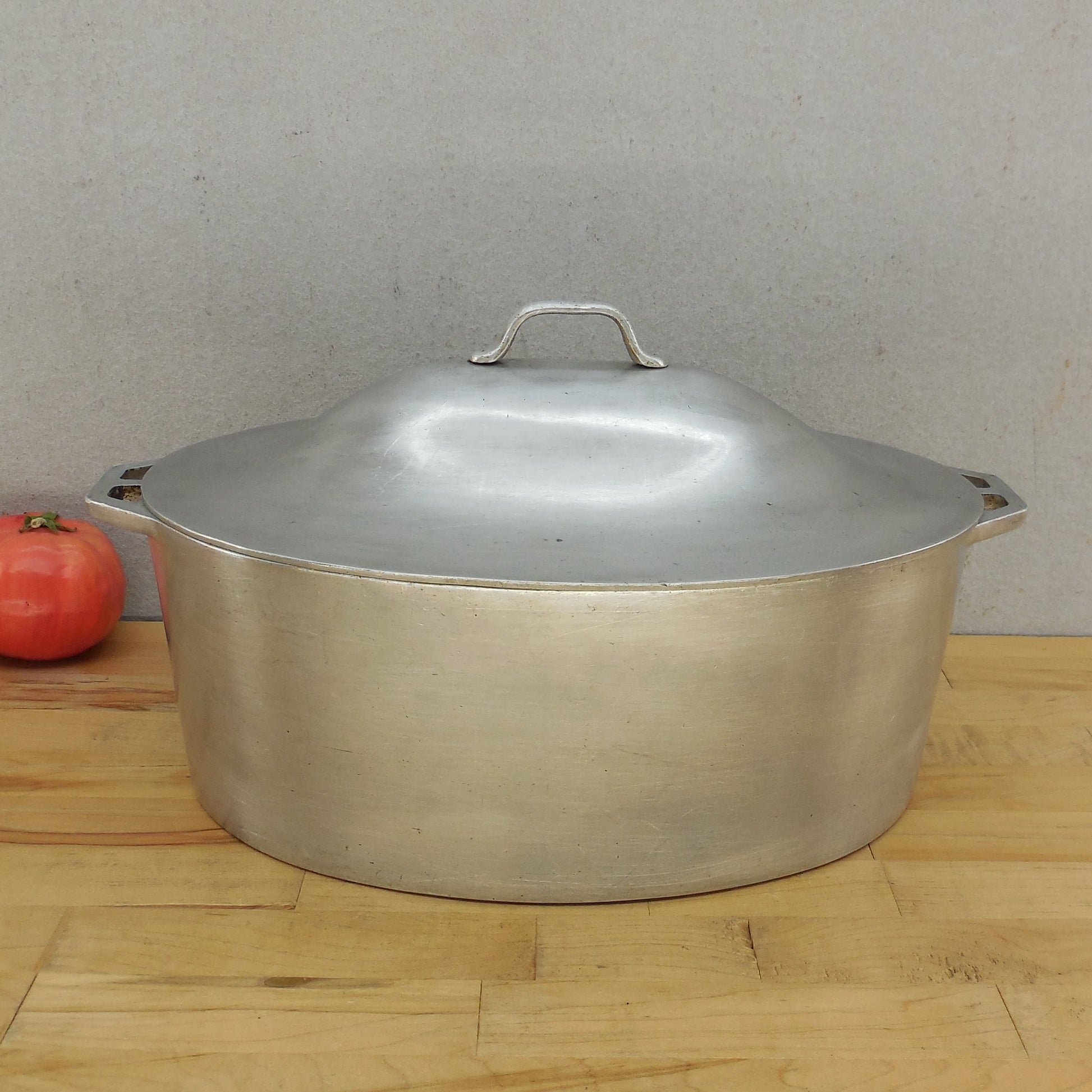Mirro USA Grandeur Platinum Finish Aluminum #43 Oval Roaster Dome Lid