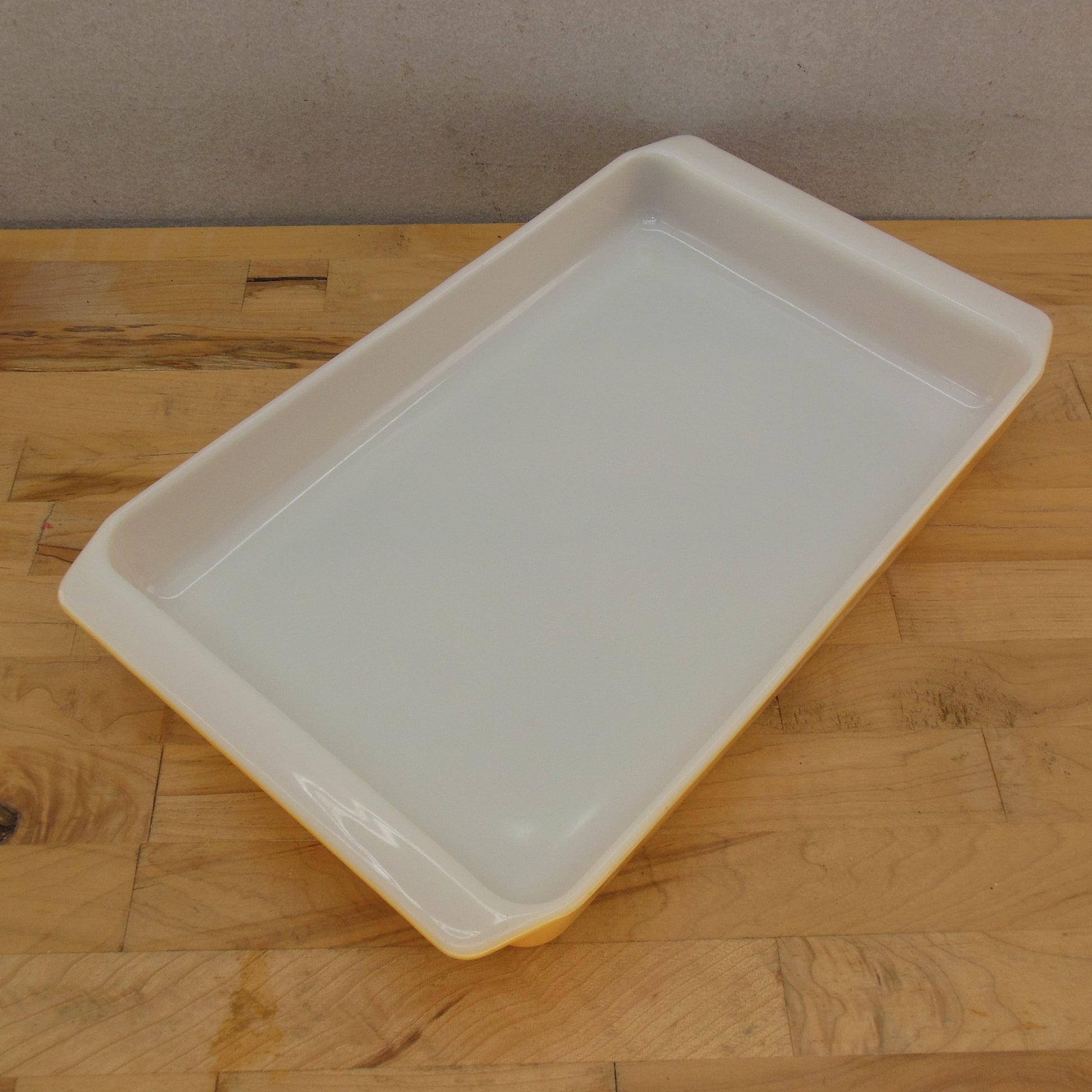 Pyrex Glass USA 933 Butterfly Gold Rectangular Baking Dish Lasagna Vintage