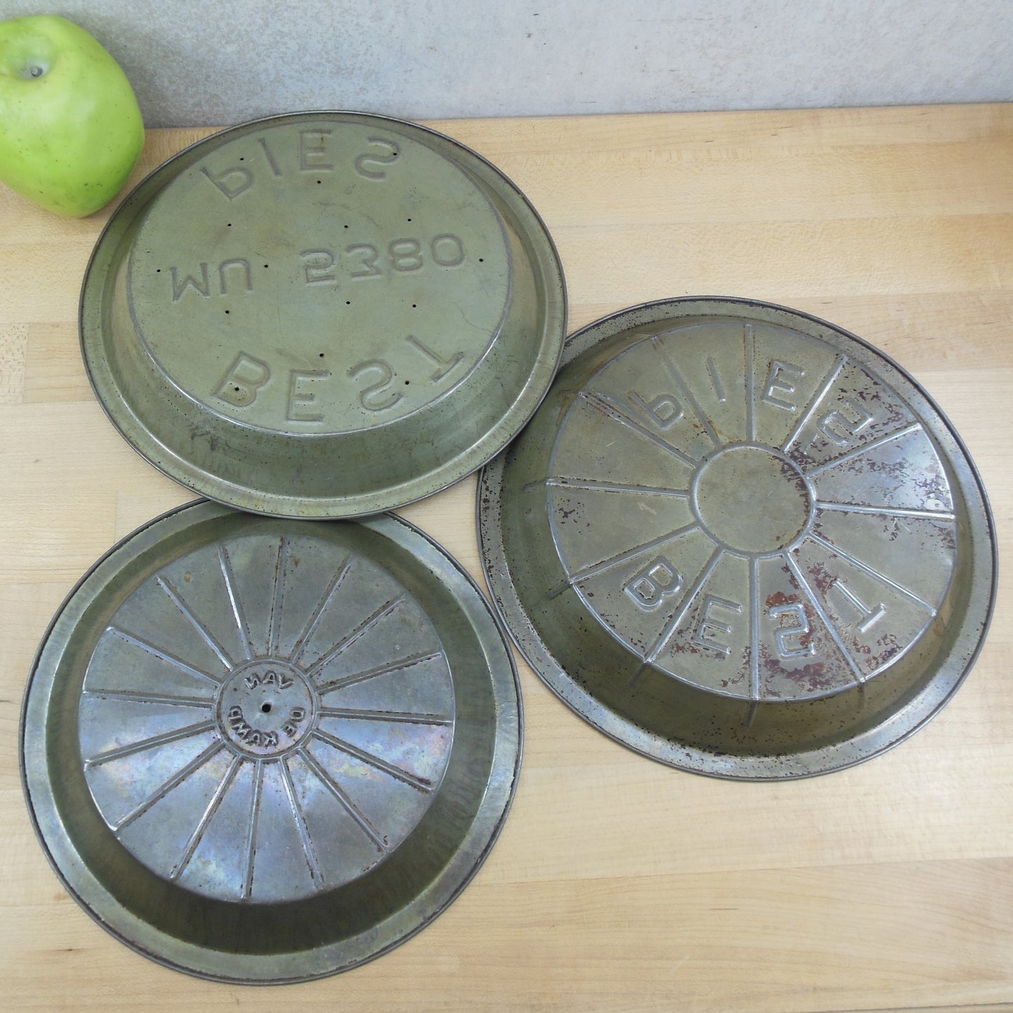 Van de Kamp & Best Pie Pans 3 Lot Steel MU 5380 used