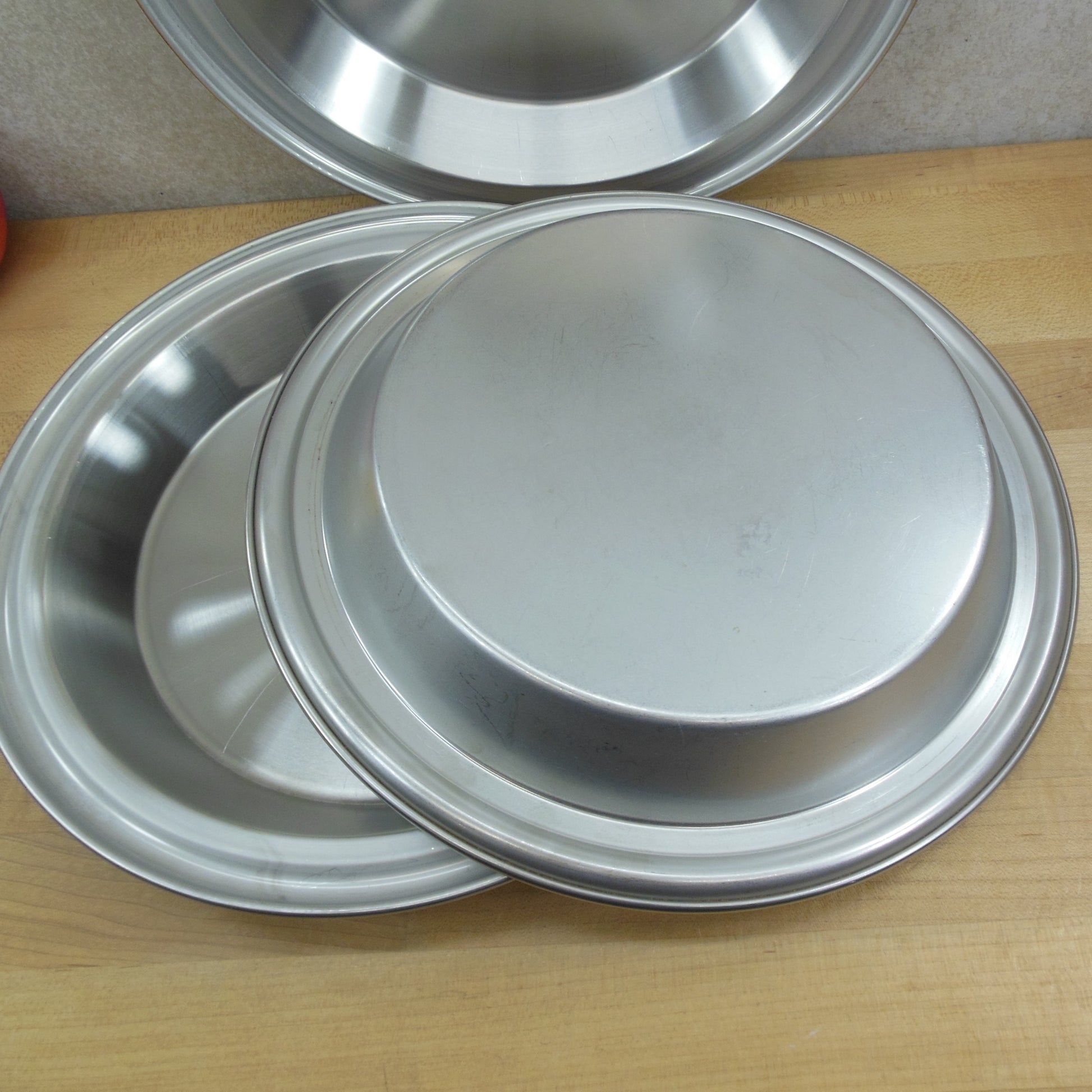 Unbranded Trio No Drip Edge Stainless Steel Pie Pan Plates 9" x 1-1/2" or 11" used