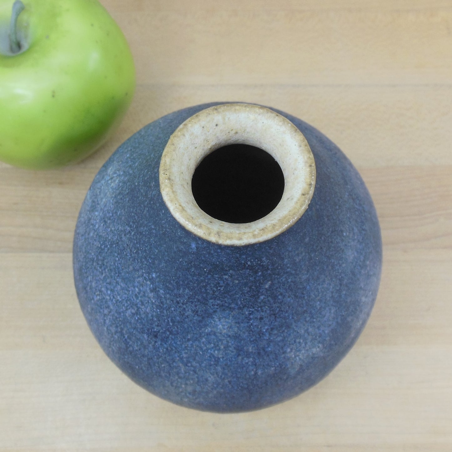 Piedra Blanca Signed Studio Pottery Vase Blue Black 5.5"